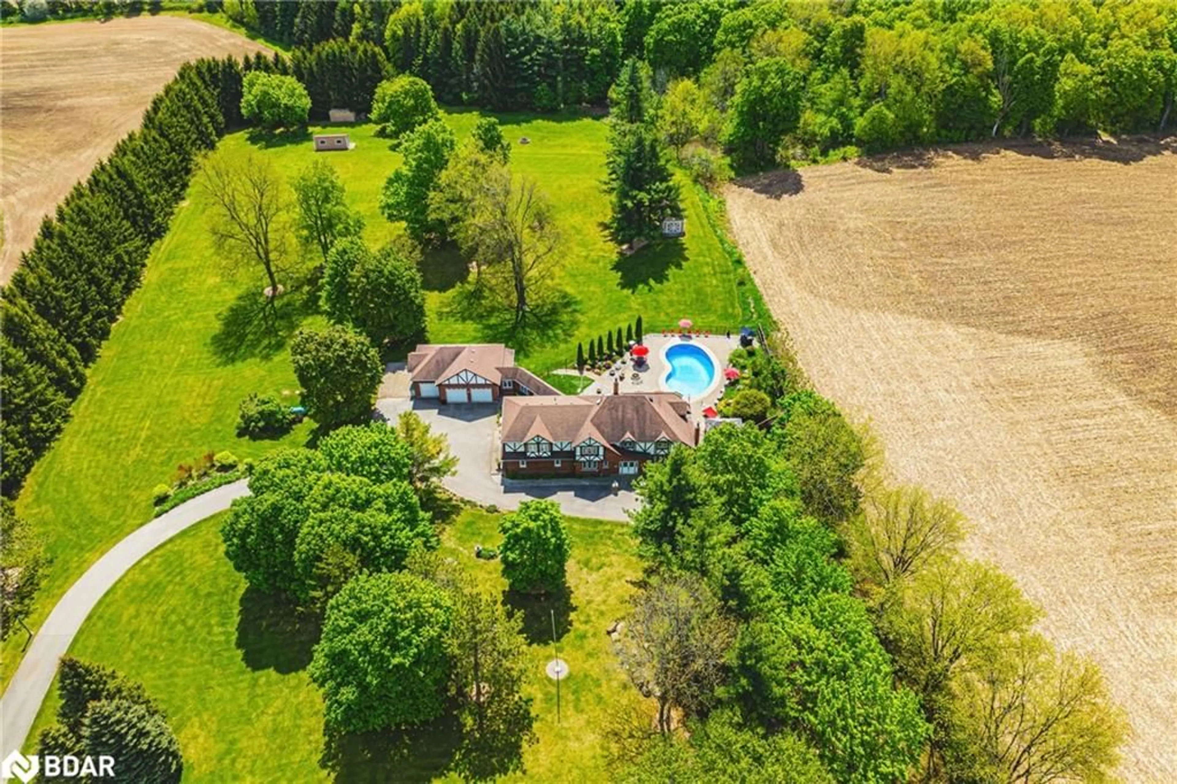 A pic from outside/outdoor area/front of a property/back of a property/a pic from drone, water/lake/river/ocean view for 1194 20 Side Rd, Milton Ontario L0P 1J0