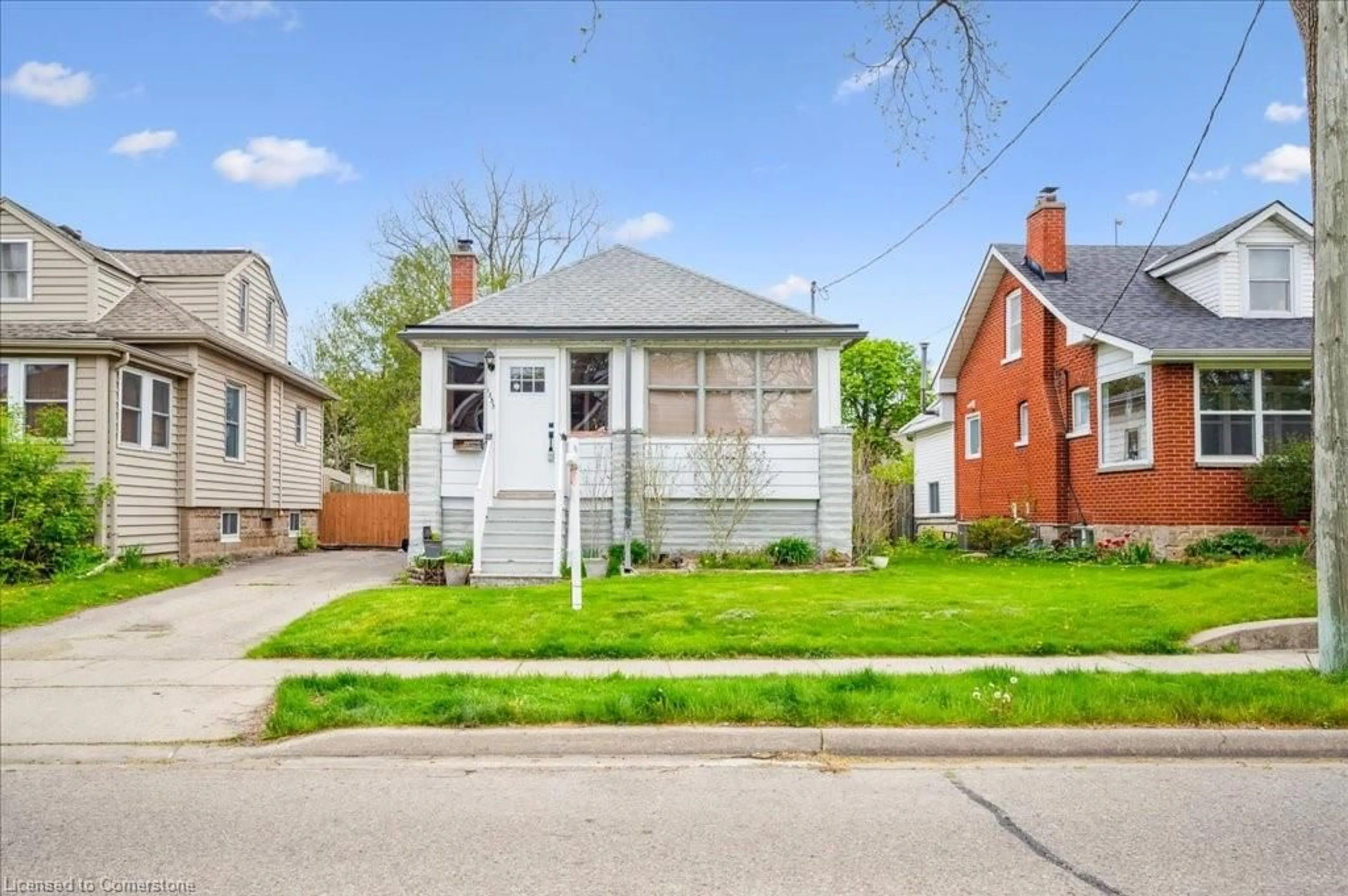 Unknown for 1355 Queenston Rd, Cambridge Ontario N3H 3L5
