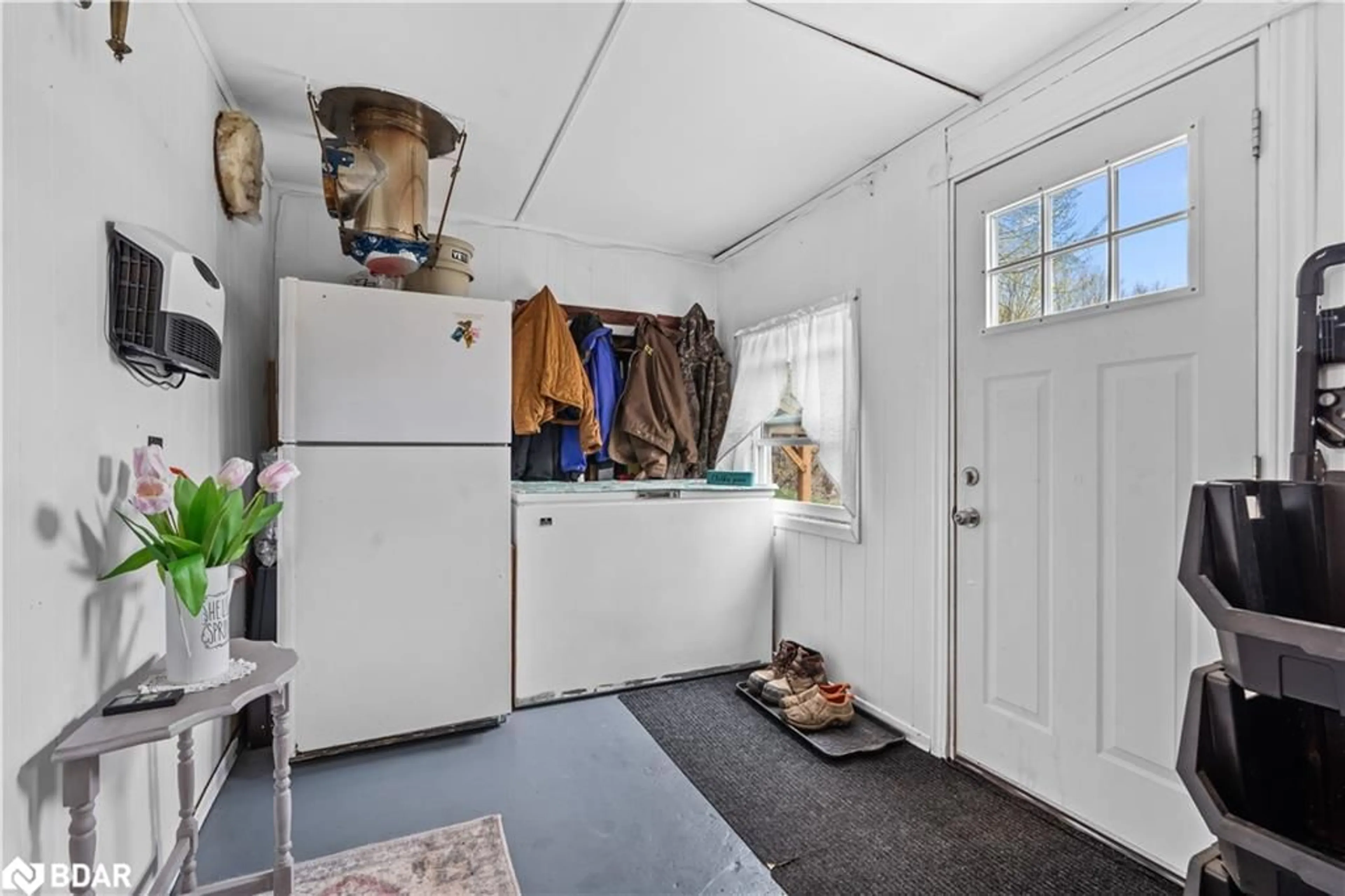 Indoor entryway for 373 Deshane Rd, Marlbank Ontario K0K 2L0