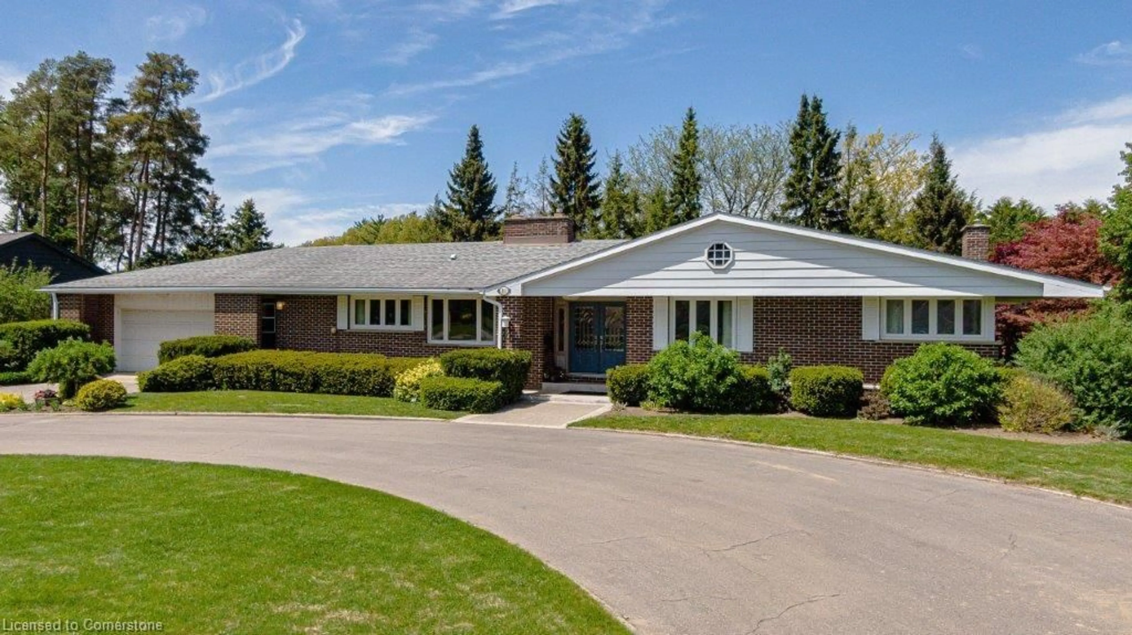 Home with brick exterior material, street for 31 Lynndale Rd, Simcoe Ontario N3Y 1Z7