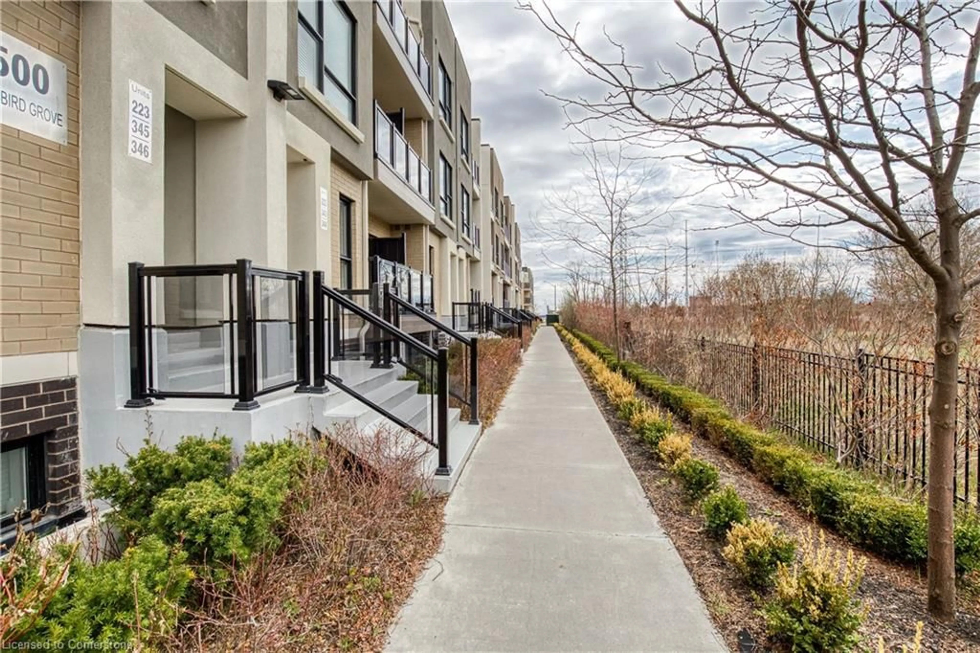 Patio, street for 500 Kingbird Grove #345, Toronto Ontario M1B 0E4