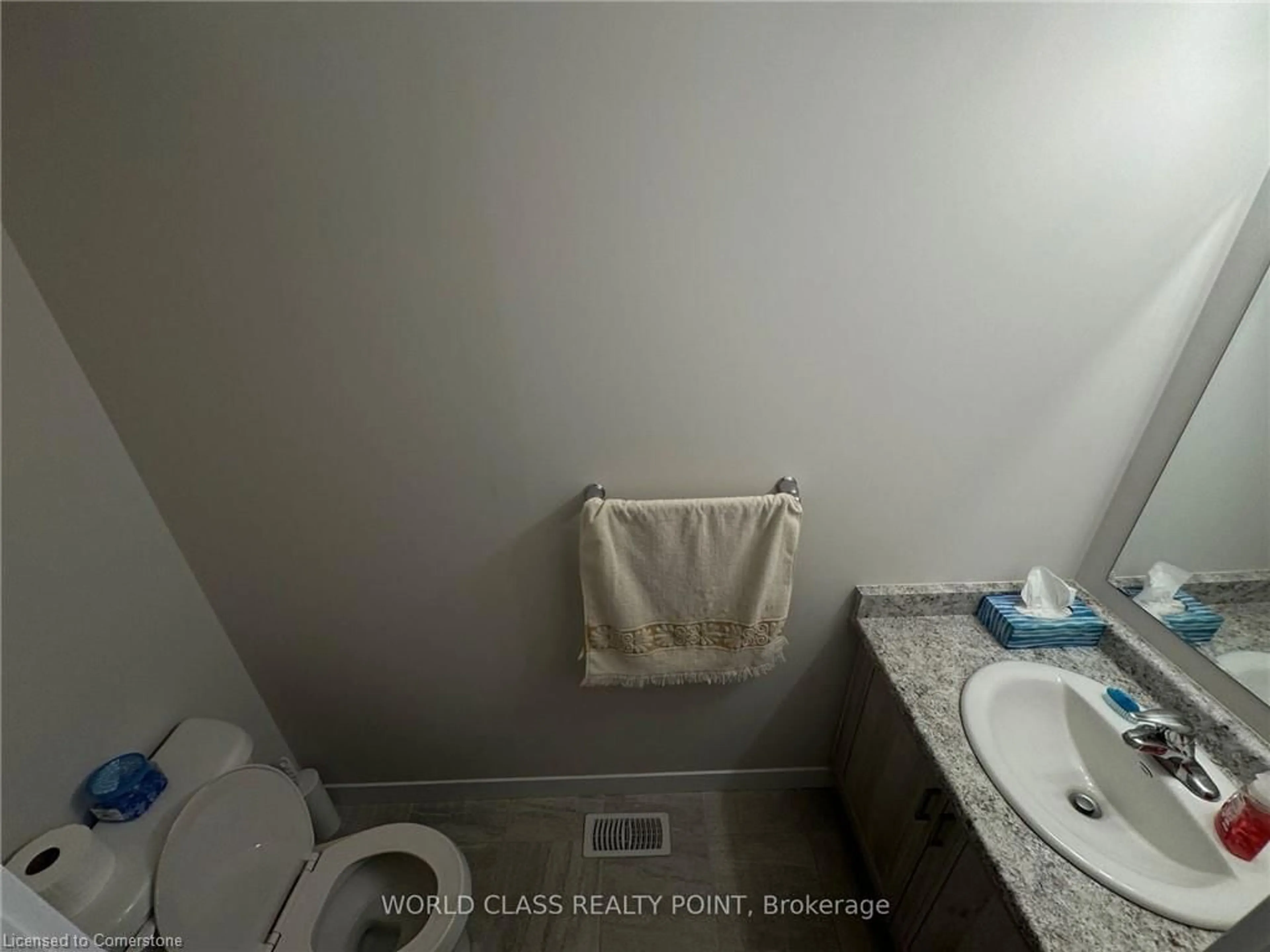 A pic of a room for 160 Simcoe St #3, Simcoe Ontario N3Y 0G6