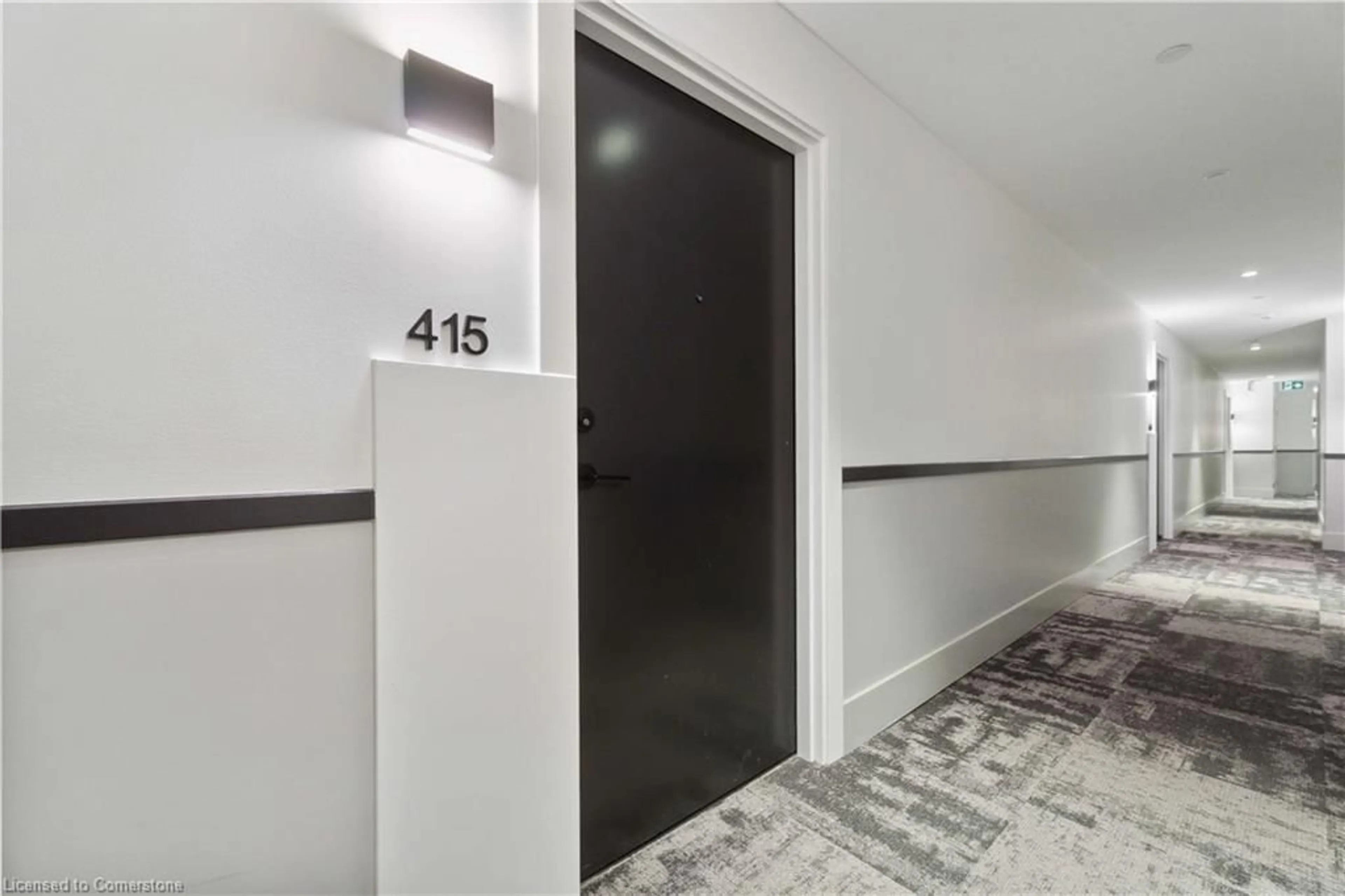 Indoor foyer for 600 North Service Rd #415, Stoney Creek Ontario L8E 0L2