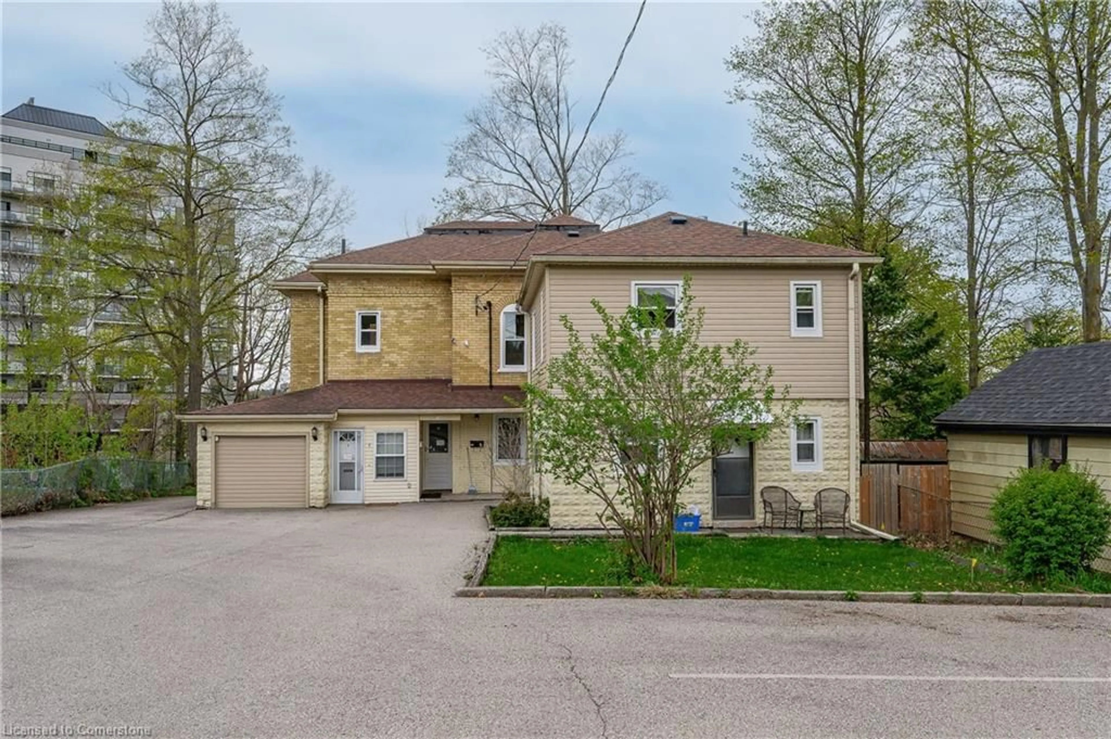 Unknown for 100 Roseview Ave, Cambridge Ontario N1R 4A7