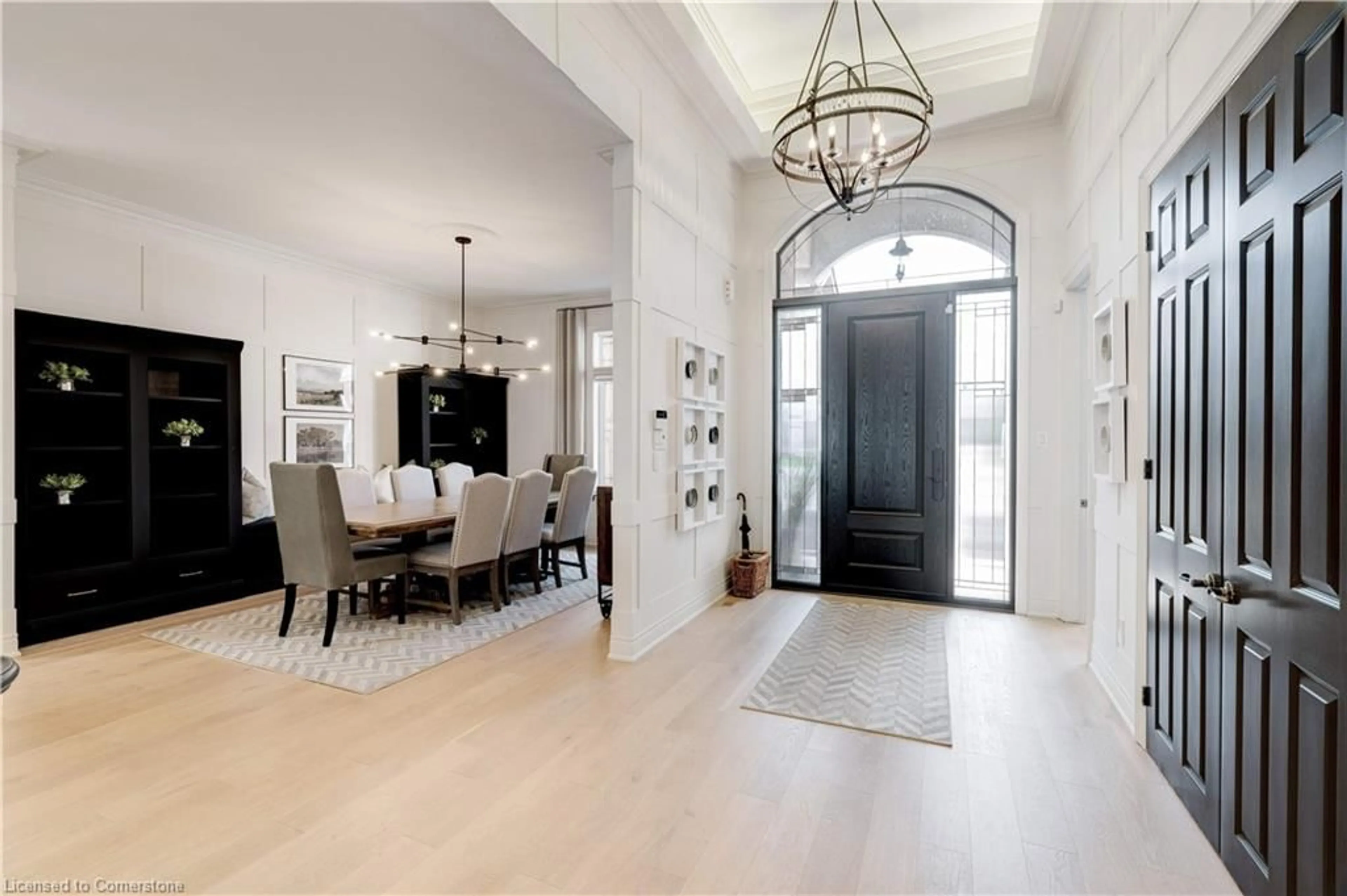 Indoor entryway for 142 Watercrest Dr, Stoney Creek Ontario L8E 5C7
