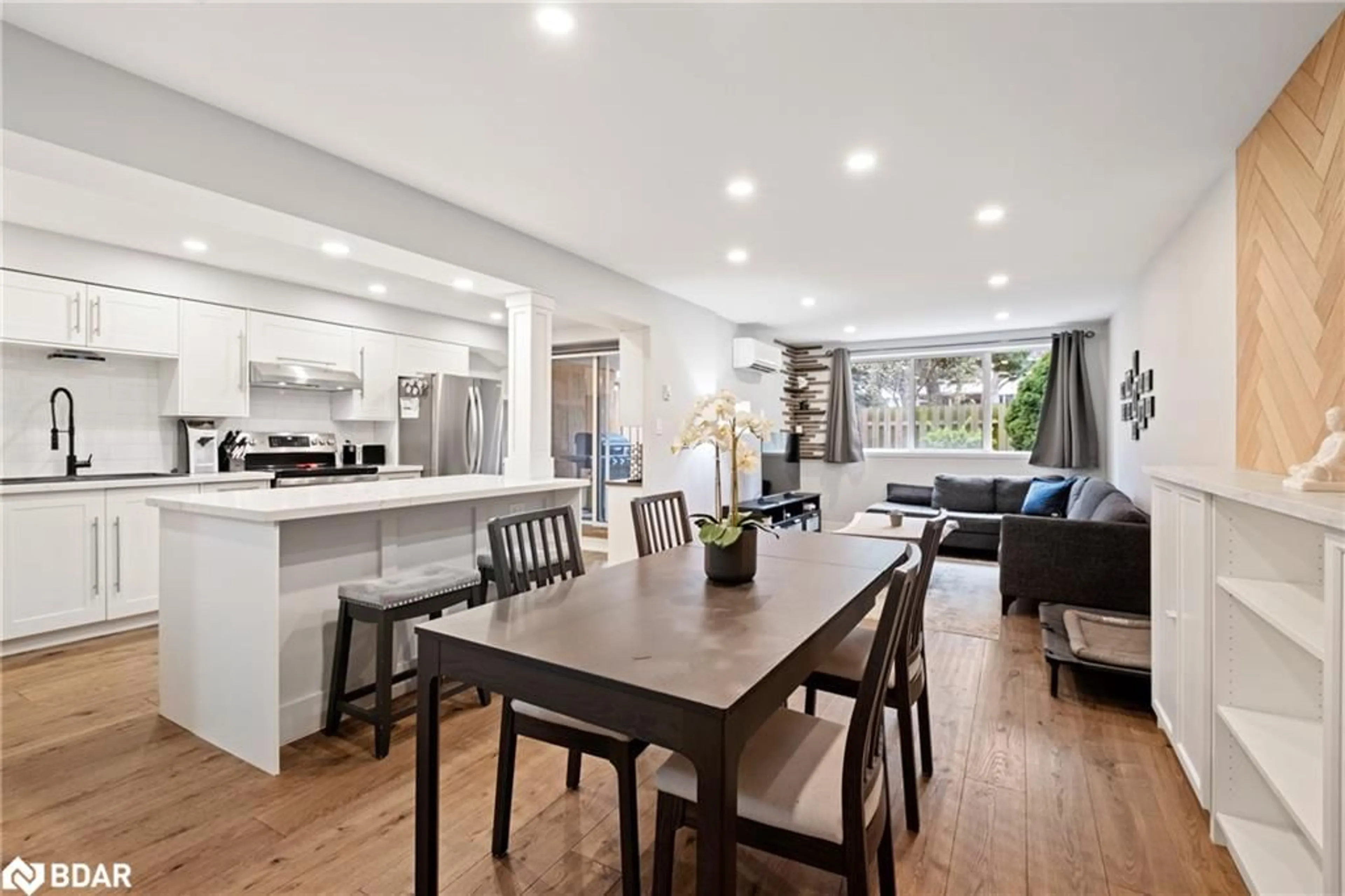 Open concept kitchen, wood/laminate floor for 2170 Bromsgrove Rd #54, Mississauga Ontario L5J 4J2
