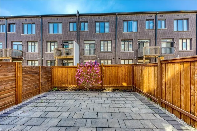 Additional property image - 301 Squire Crescent Cres