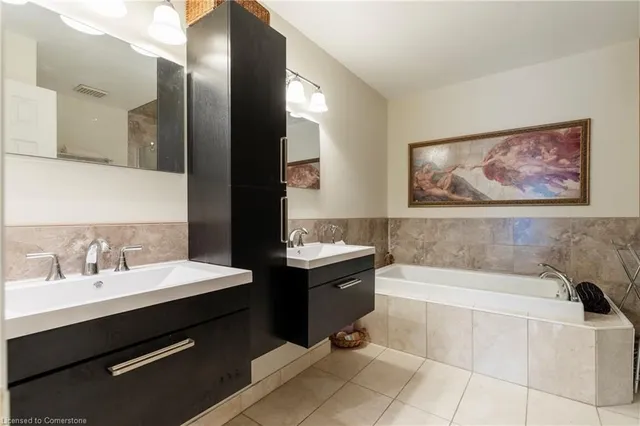 Additional property image - 9 Harbour Dr