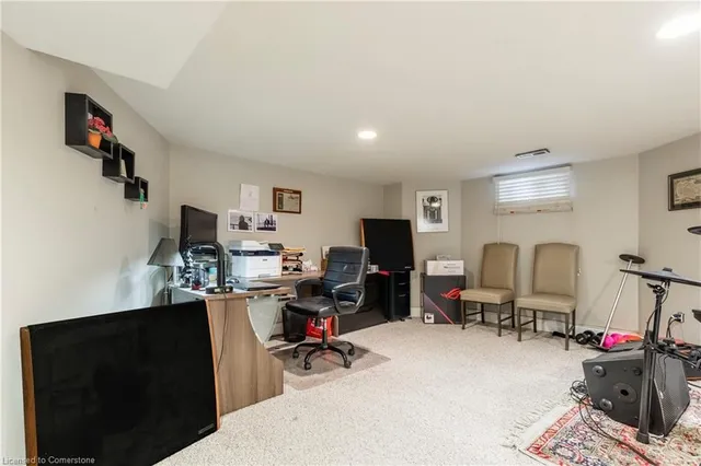 Additional property image - 9 Harbour Dr