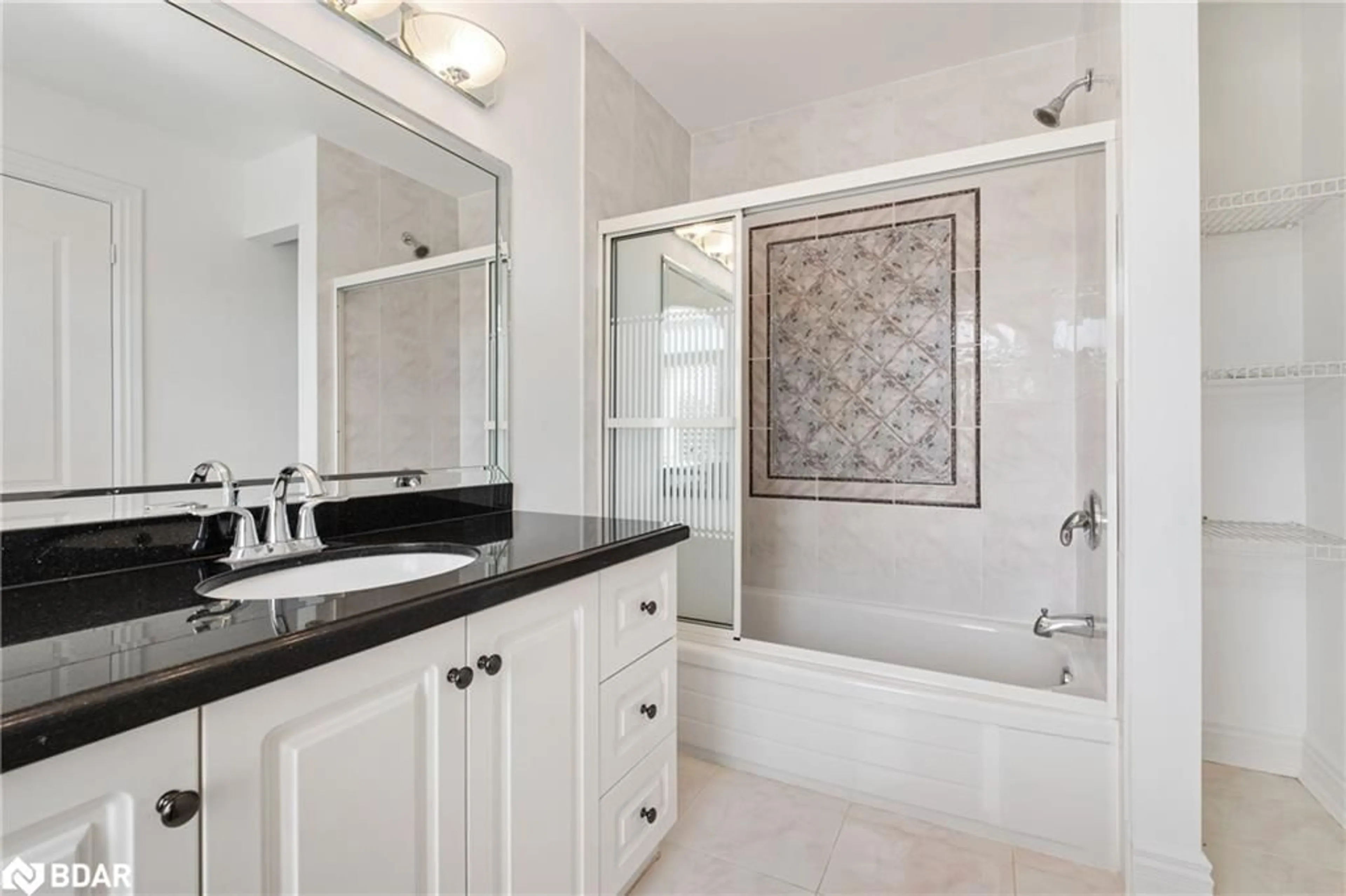 Contemporary bathroom, ceramic/tile floor for 19 Logan Crt, Stouffville Ontario L4A 3T6
