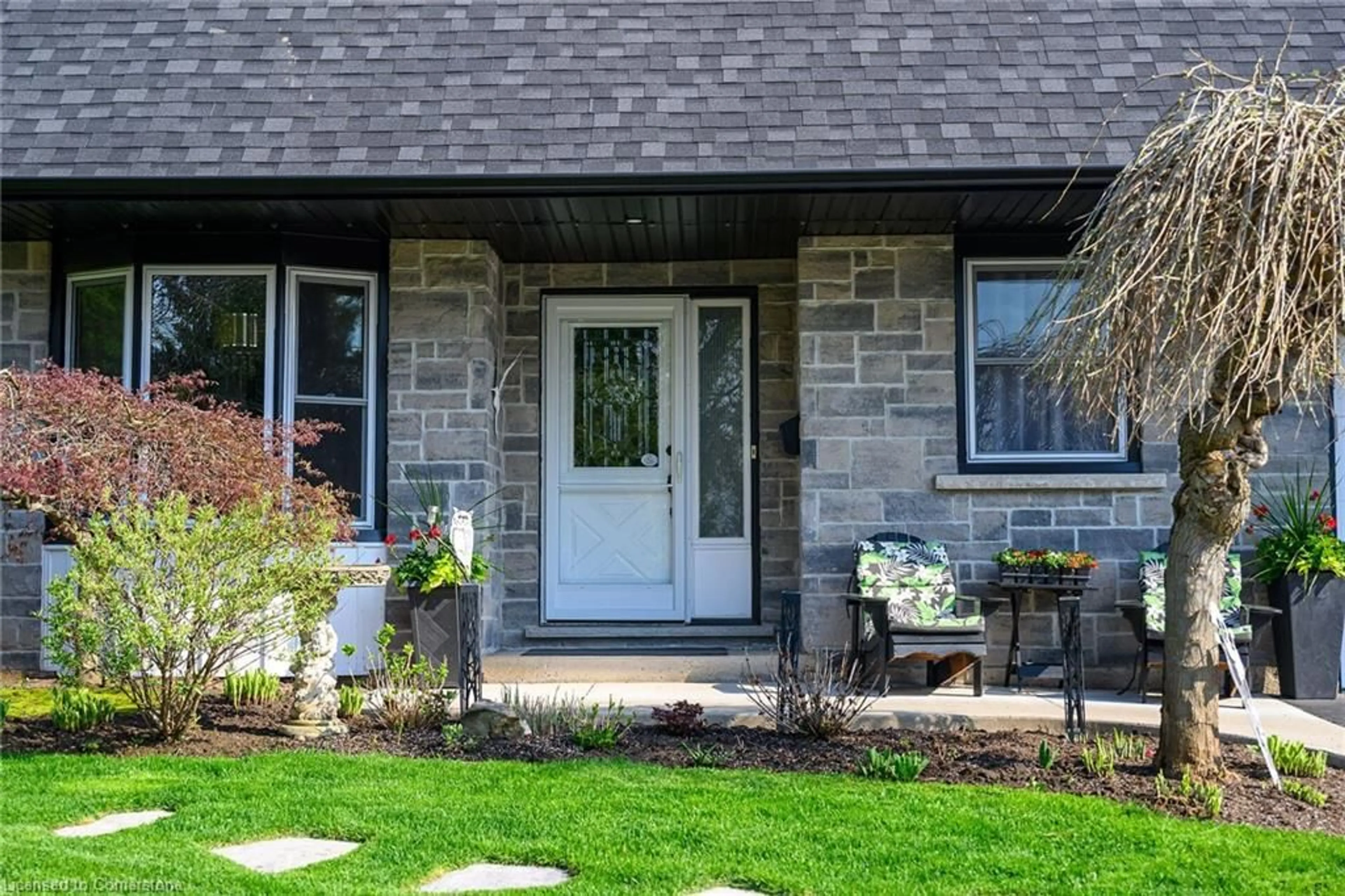 Unknown for 8 Misty Crt, Grimsby Ontario L3M 4R2