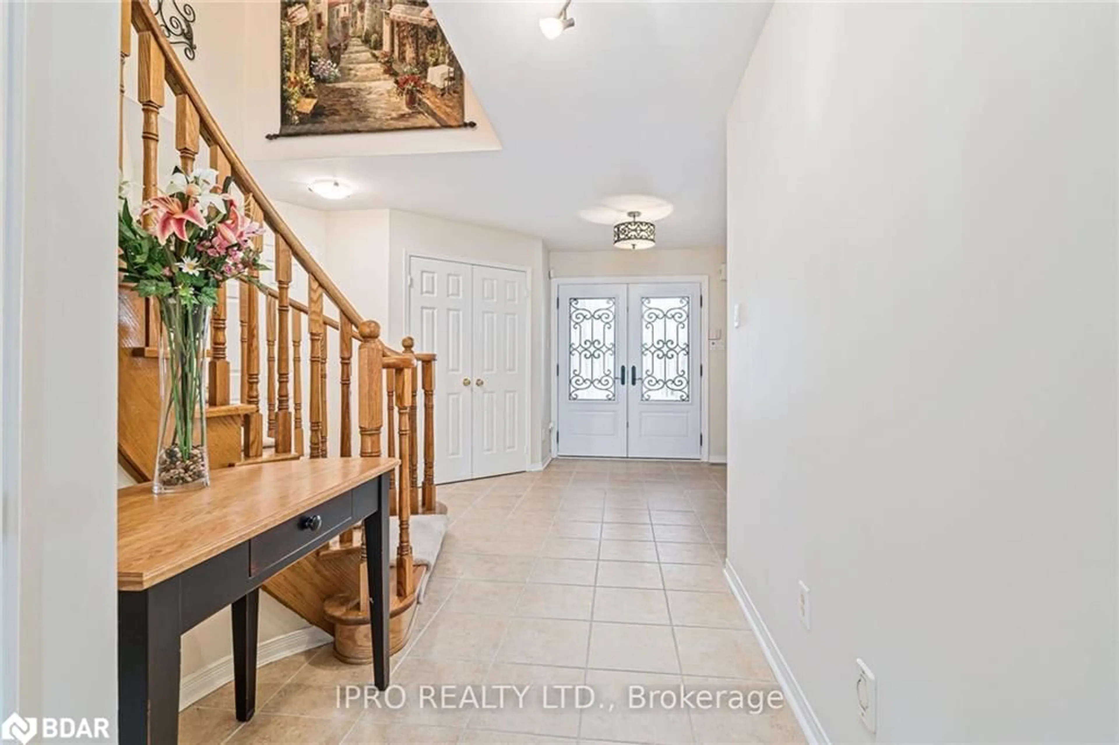 Indoor entryway for 22 Bowman St, Georgetown Ontario L7G 6G6
