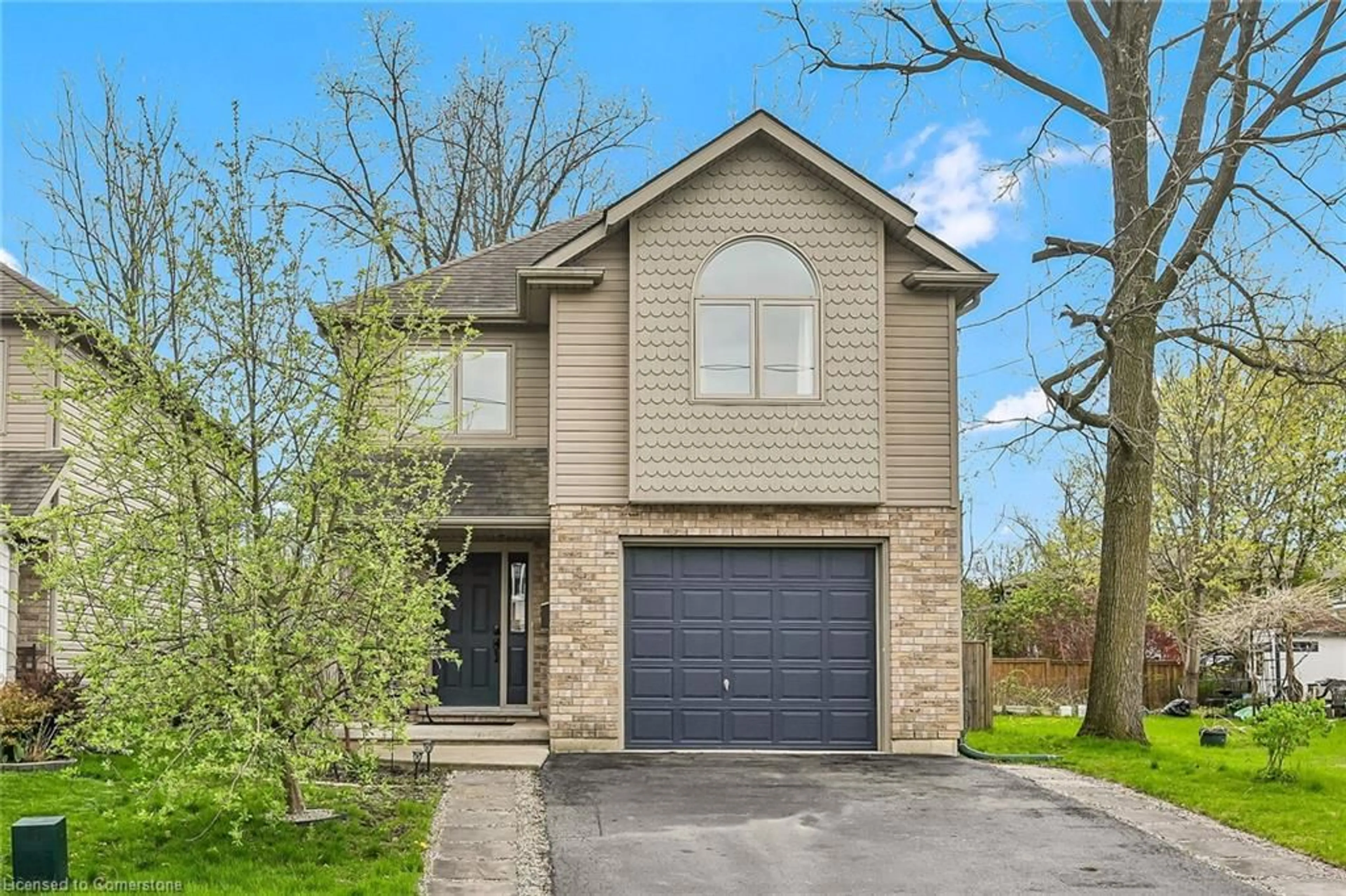 Home with brick exterior material, street for 74 Richardson St, Brantford Ontario N3T 1J1