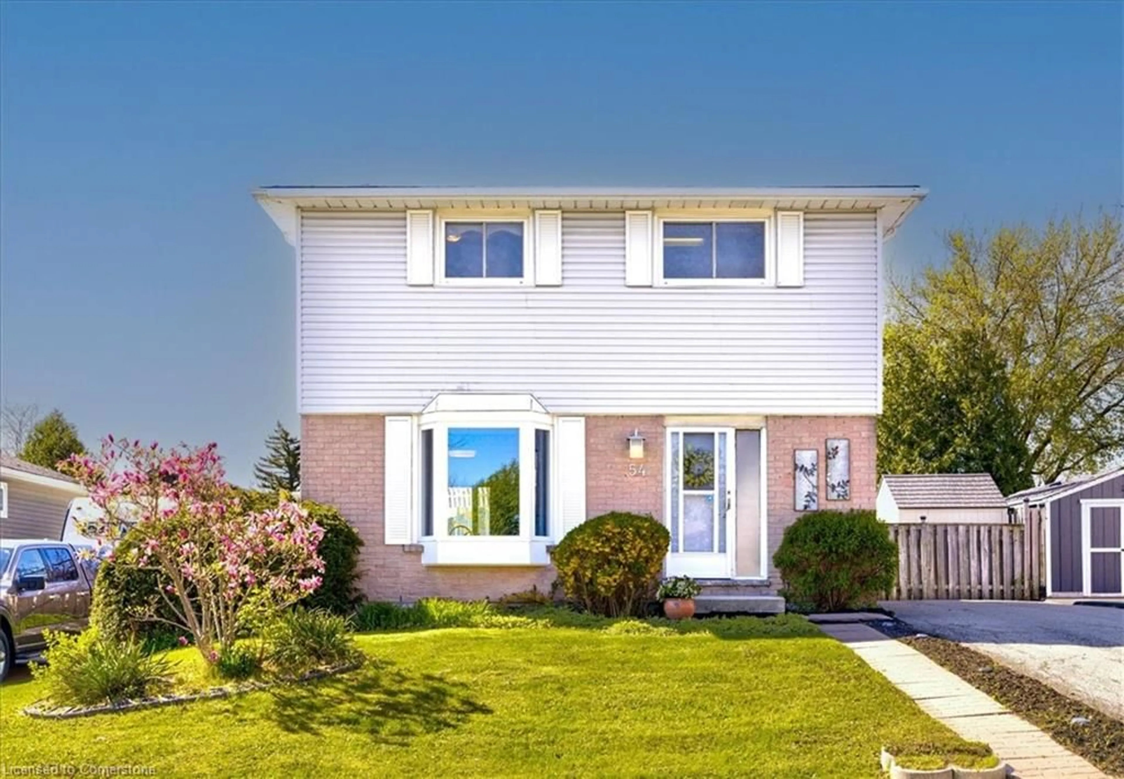 Home with vinyl exterior material, street for 54 Markham Cres, Stoney Creek Ontario L8J 1P1