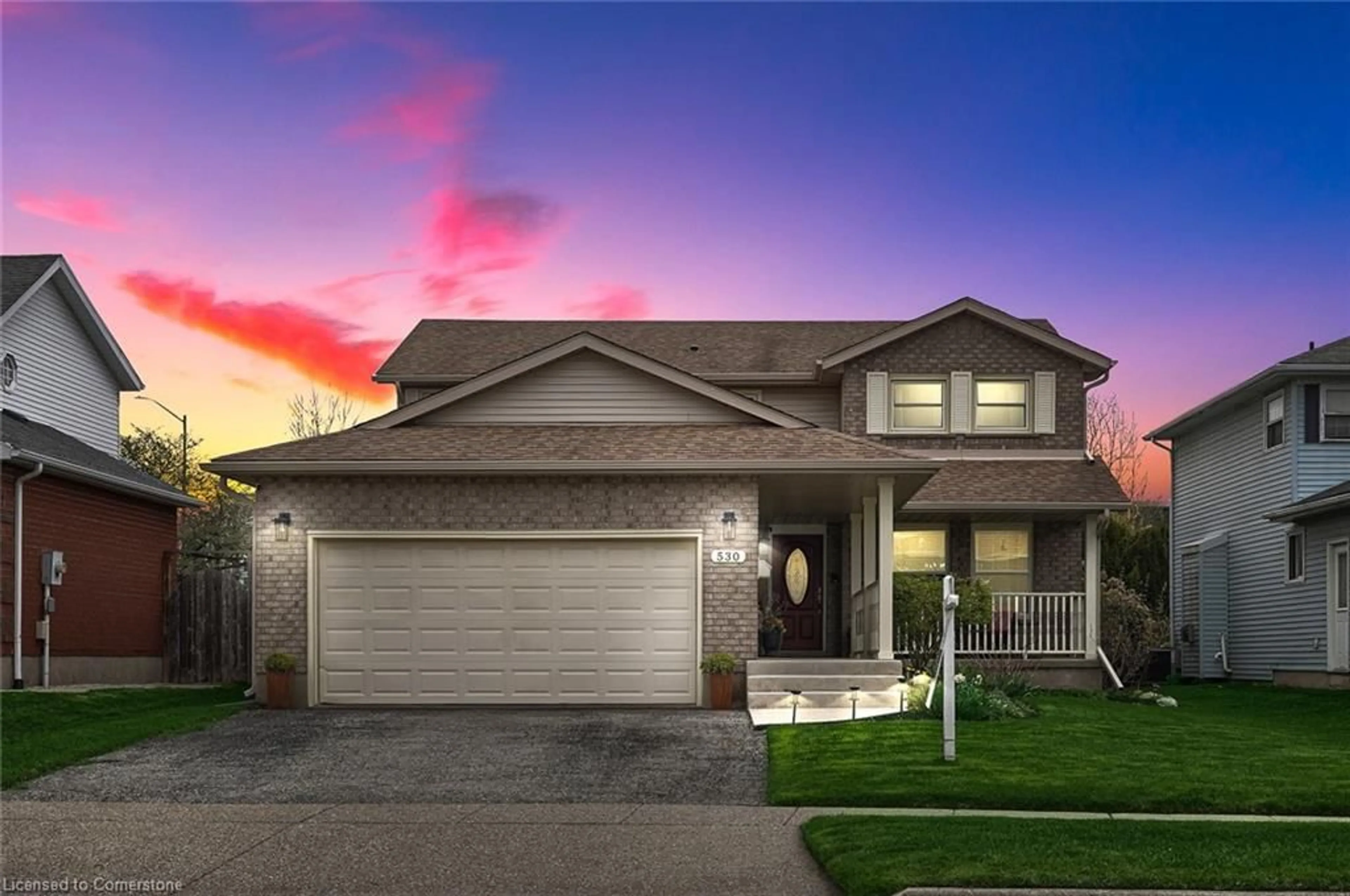 Home with vinyl exterior material, street for 530 Burnett Ave, Cambridge Ontario N1T 1M6