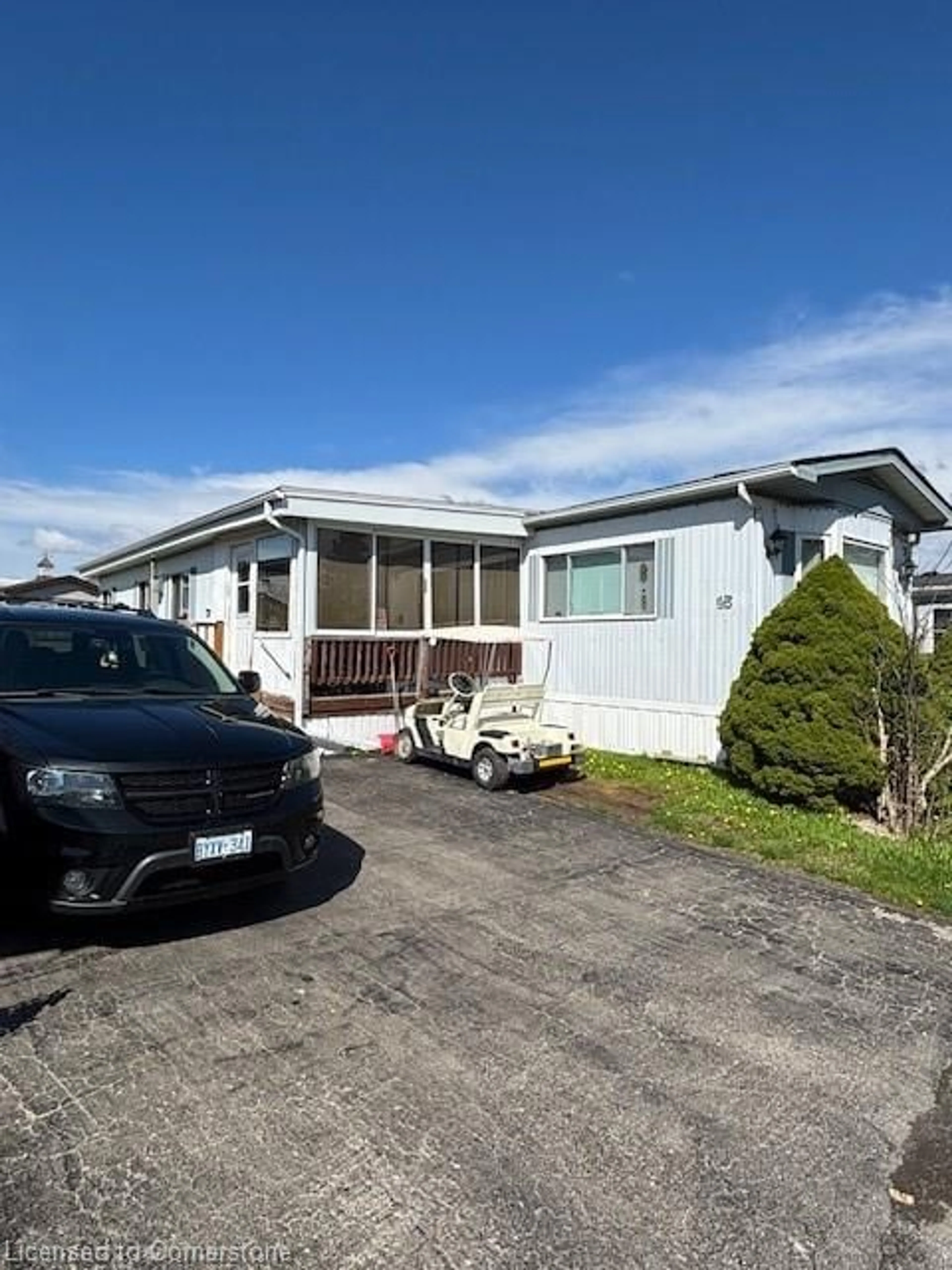 Home with vinyl exterior material, street for 3033 Townline Road Rd #45, Fort Erie Ontario L0S 1S1