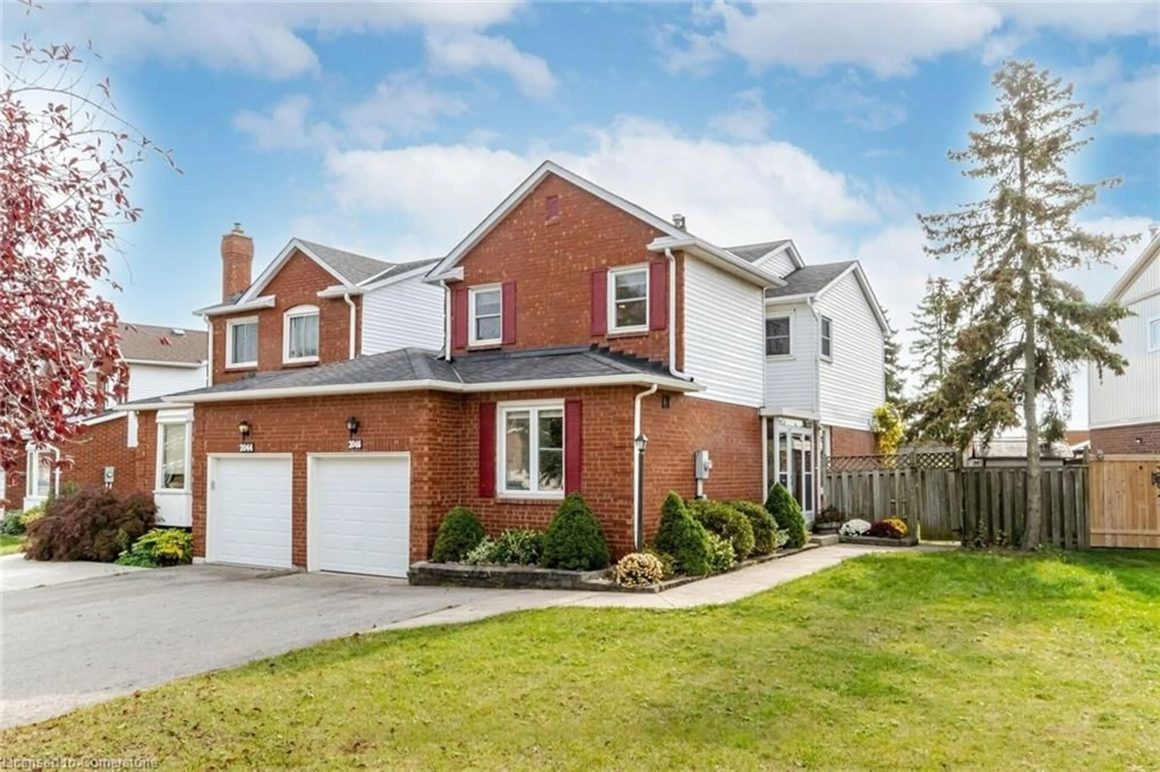 Home with brick exterior material, street for 2046 Glenada Cres, Oakville Ontario L6H 4M3