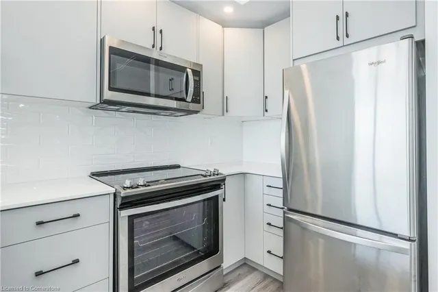 Additional property image - 60 Charles Street West Unit 1104