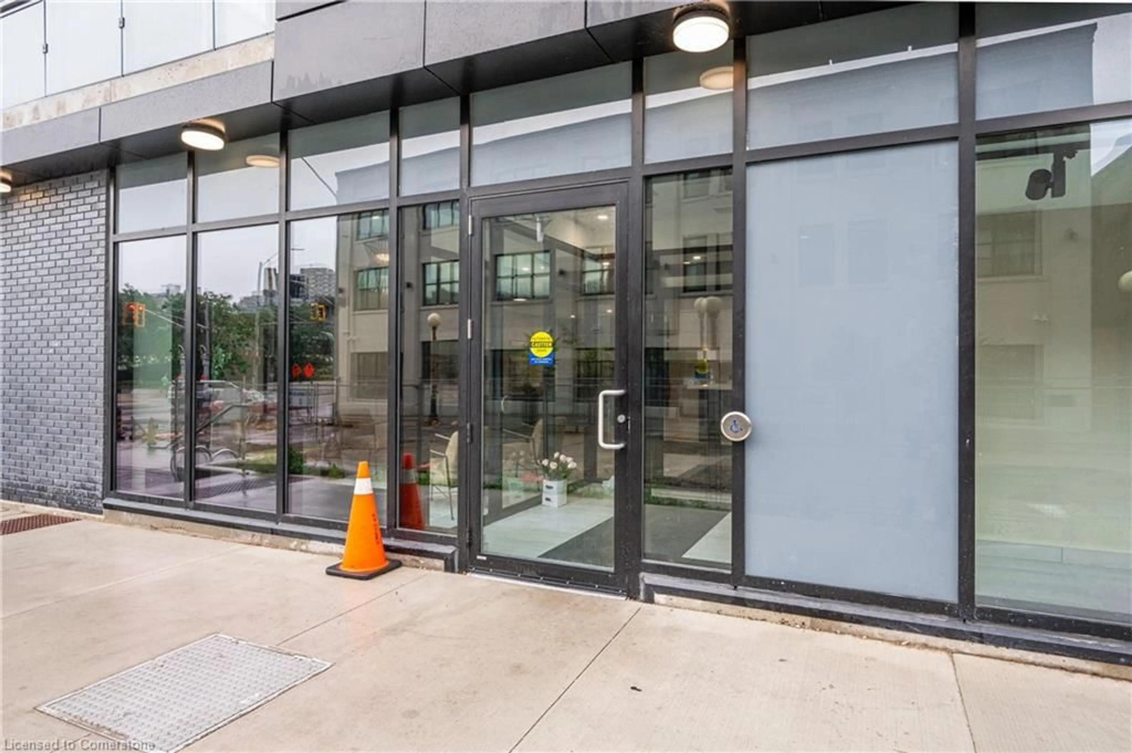 Indoor foyer for 60 Charles Street West #1104, Kitchener Ontario N2G 0C9