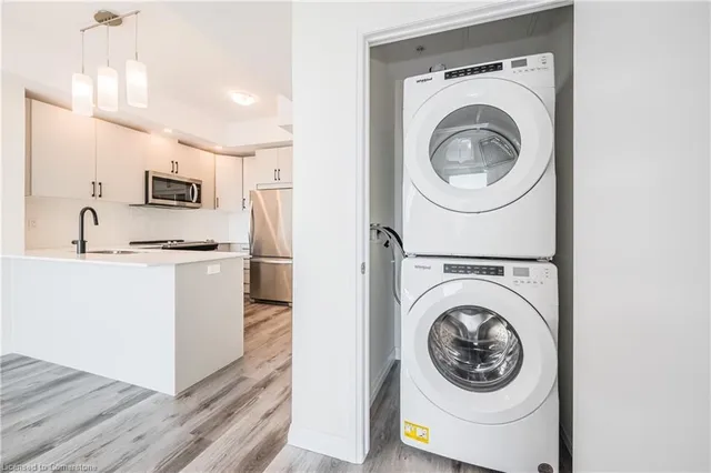 Additional property image - 60 Charles Street West Unit 1104