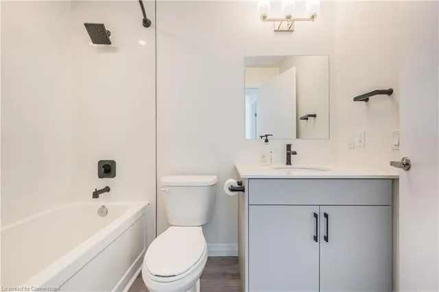 Additional property image - 60 Charles Street West Unit 1104
