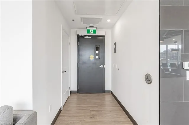 Additional property image - 60 Charles Street West Unit 1104