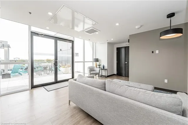 Additional property image - 60 Charles Street West Unit 1104