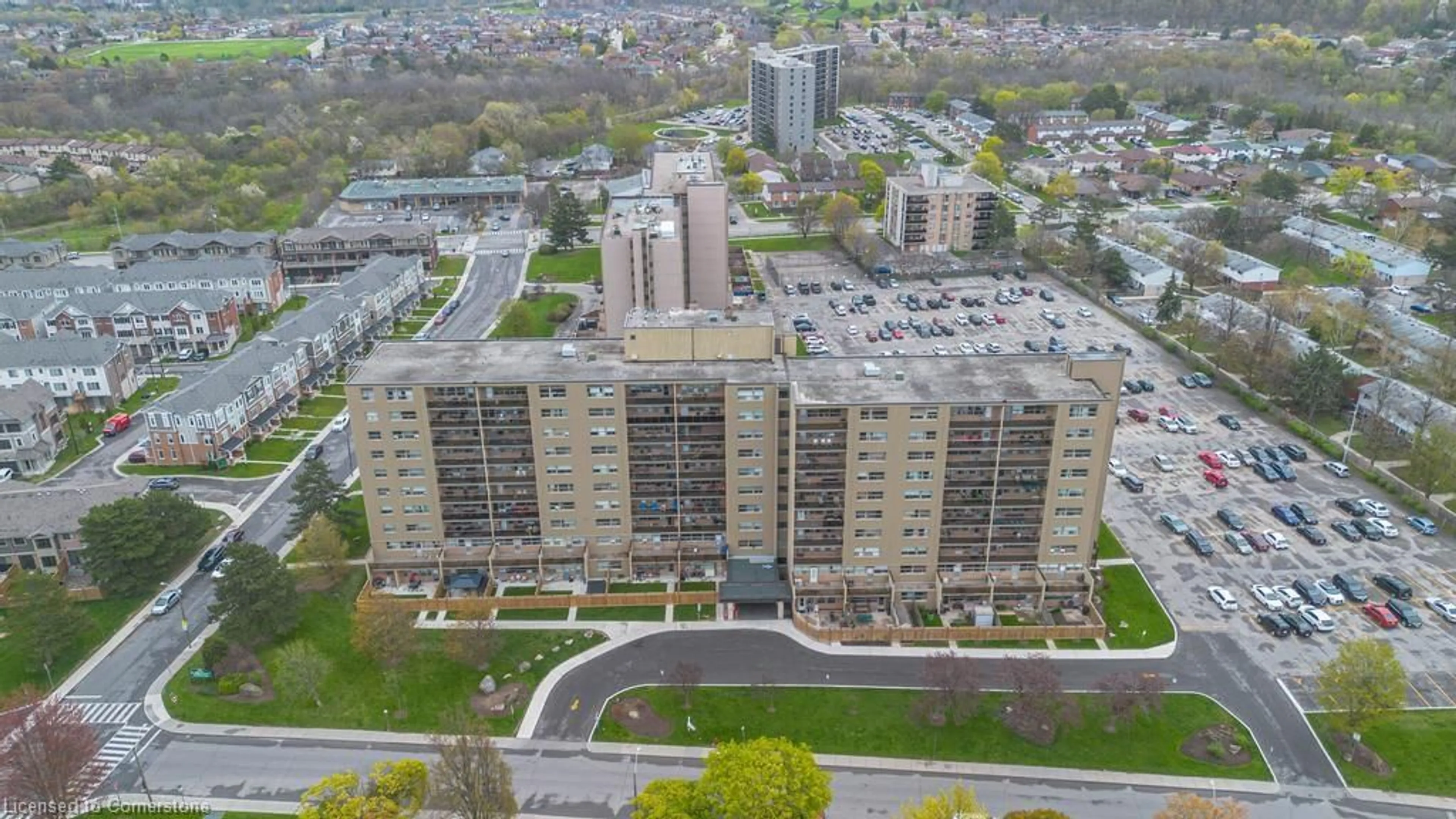 A pic from outside/outdoor area/front of a property/back of a property/a pic from drone, city buildings view from balcony for 15 Nicklaus Dr #407, Hamilton Ontario L8K 5J5