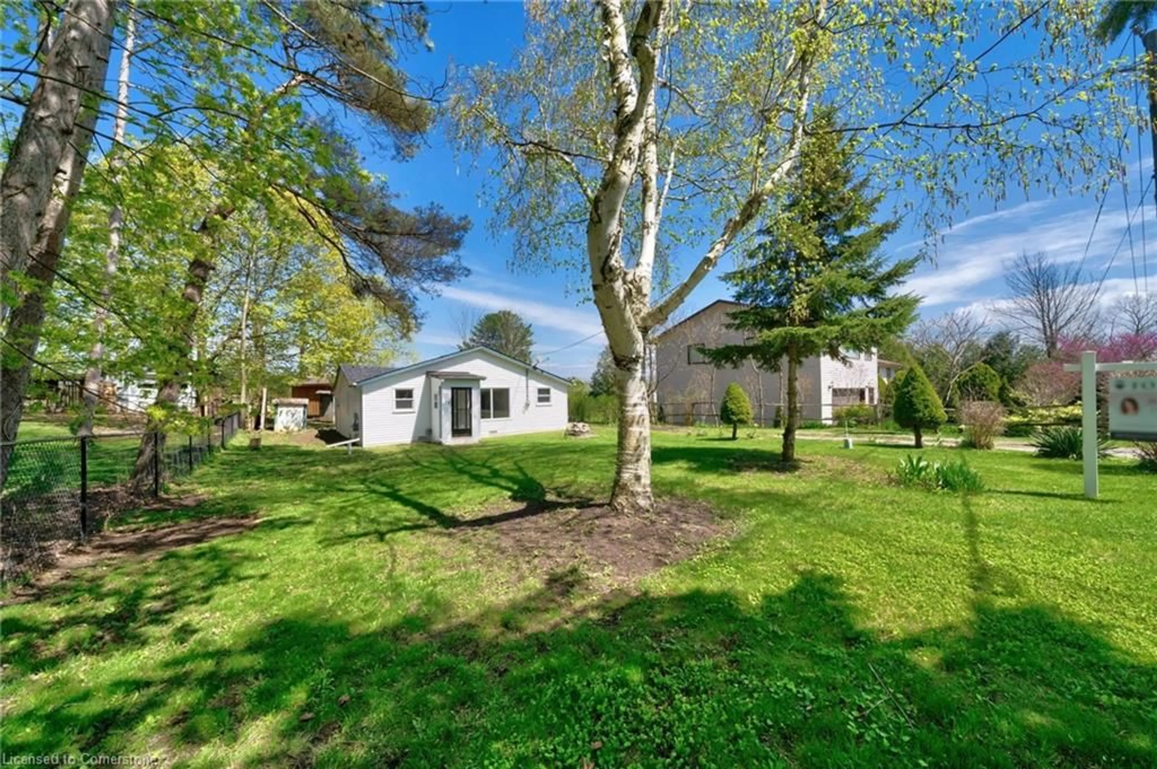 A pic from outside/outdoor area/front of a property/back of a property/a pic from drone, unknown for 14 Hilltop Dr, Port Ryerse Ontario N3Y 4K2