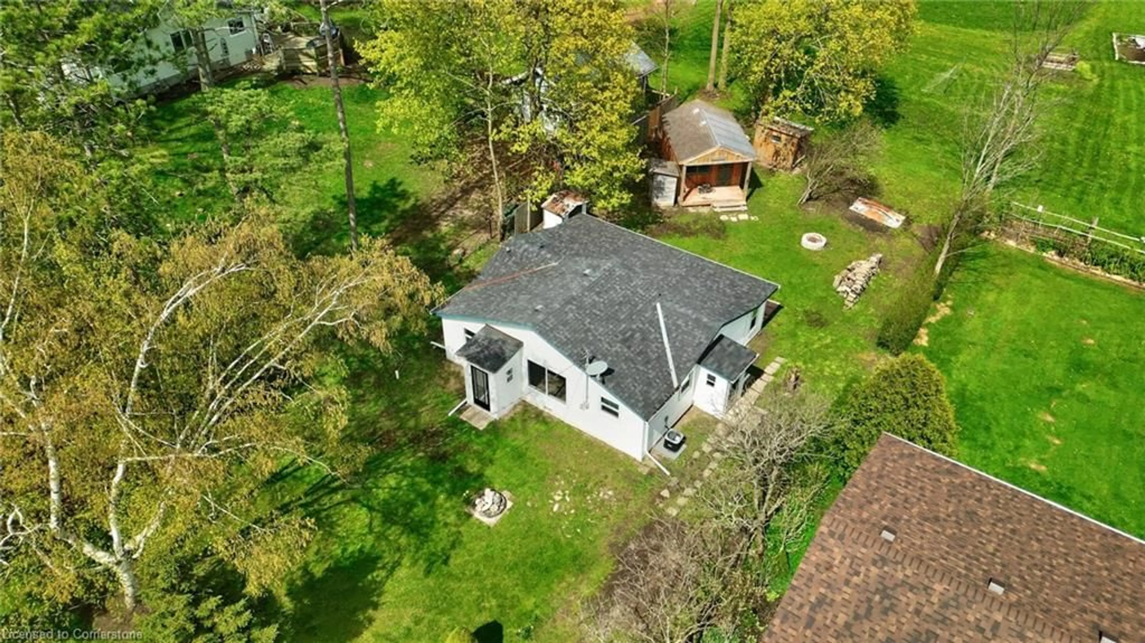 A pic from outside/outdoor area/front of a property/back of a property/a pic from drone, unknown for 14 Hilltop Dr, Port Ryerse Ontario N3Y 4K2