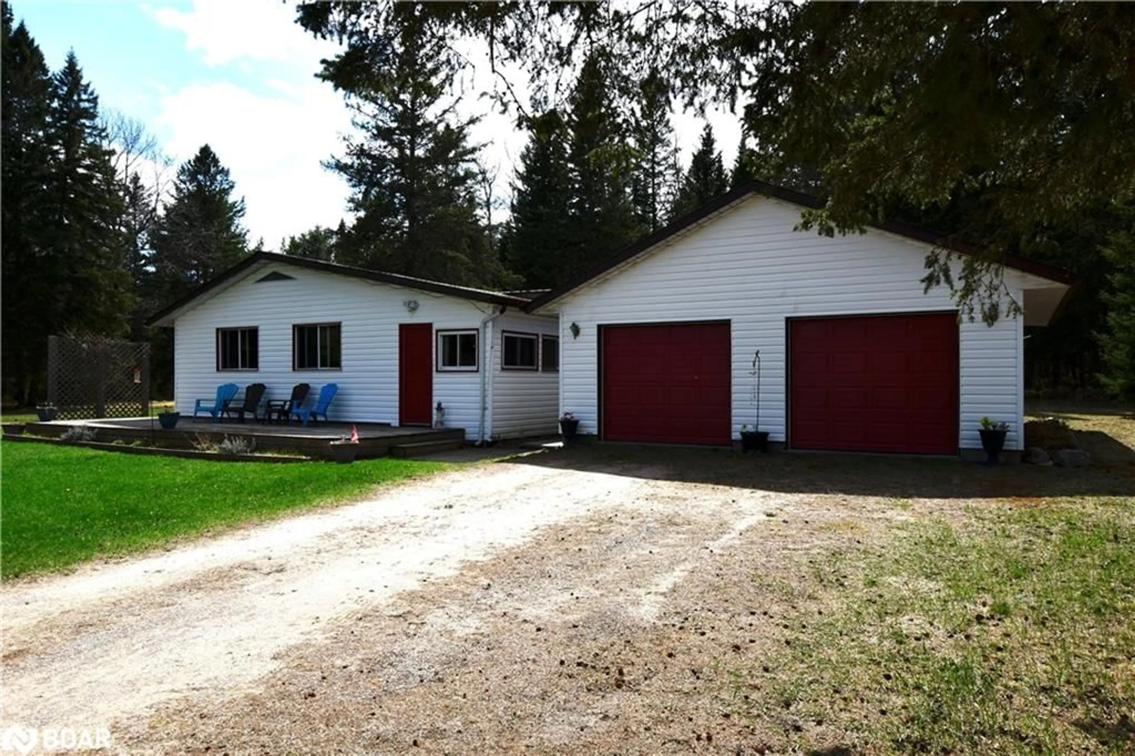 A pic from outside/outdoor area/front of a property/back of a property/a pic from drone, street for 1084 South Algonquin Rd, Harcourt Ontario K0L 1X0