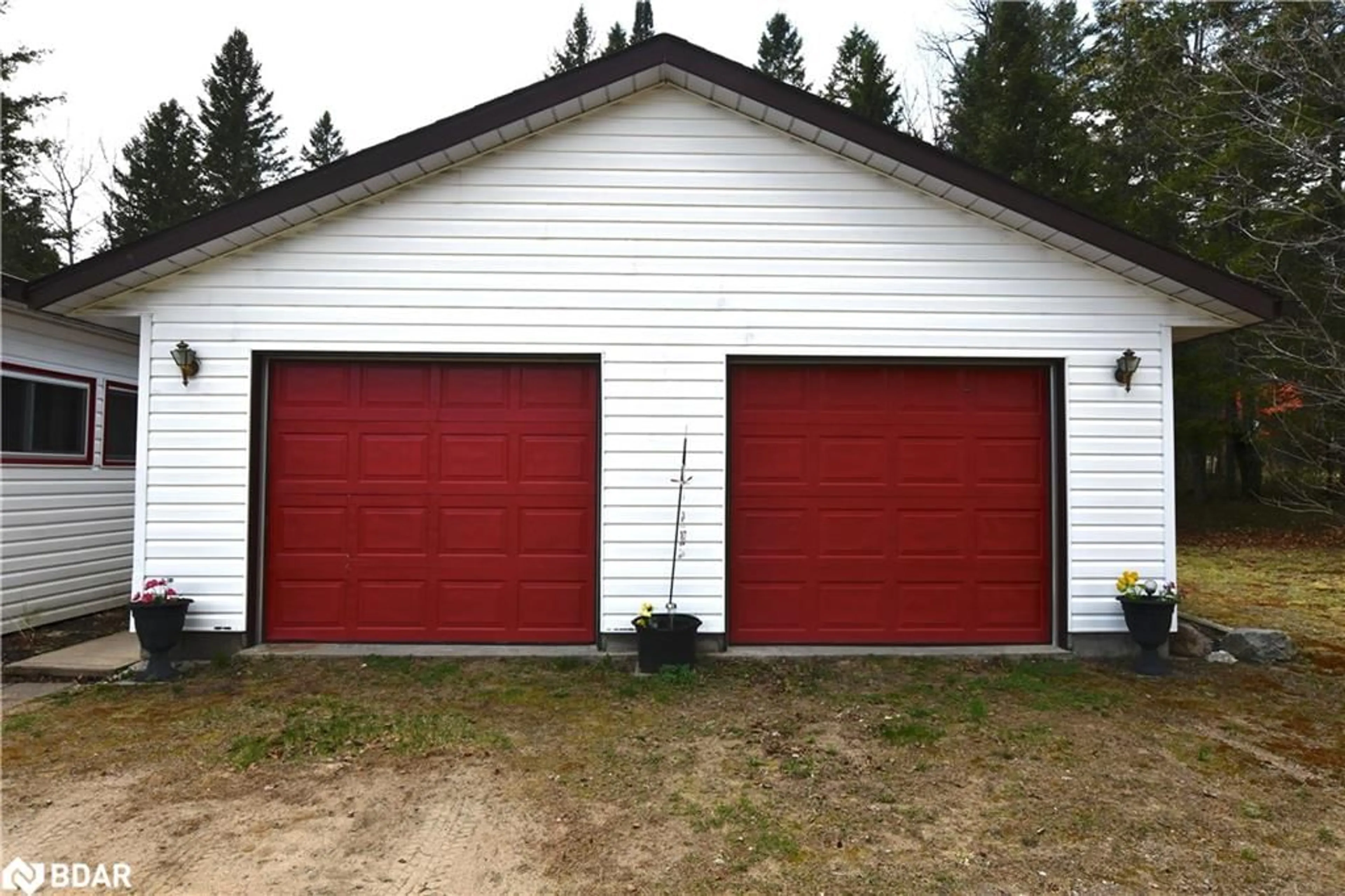 Indoor garage for 1084 South Algonquin Rd, Harcourt Ontario K0L 1X0