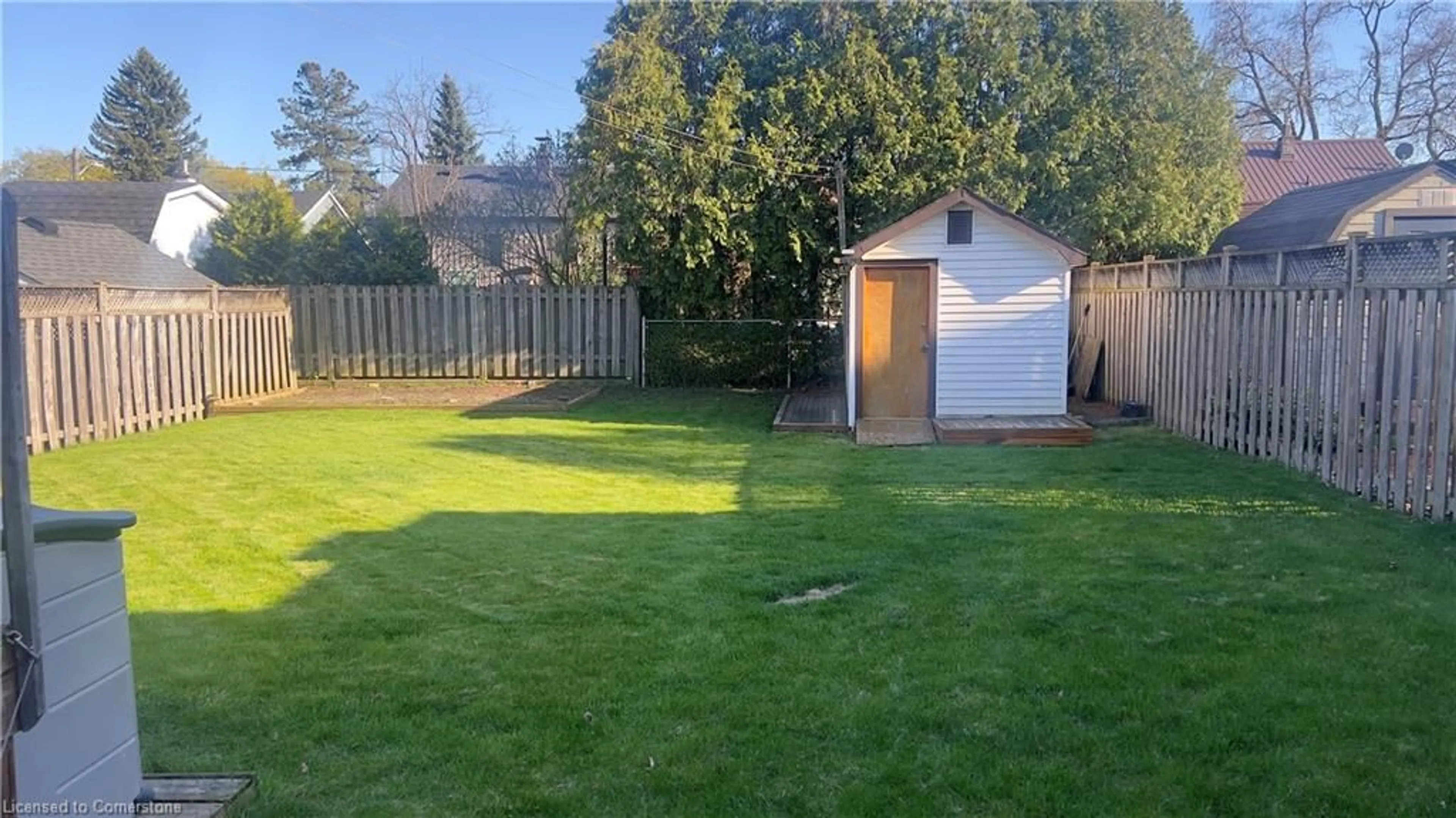Shed for 15 Donald Ave, Dundas Ontario L9H 1E9