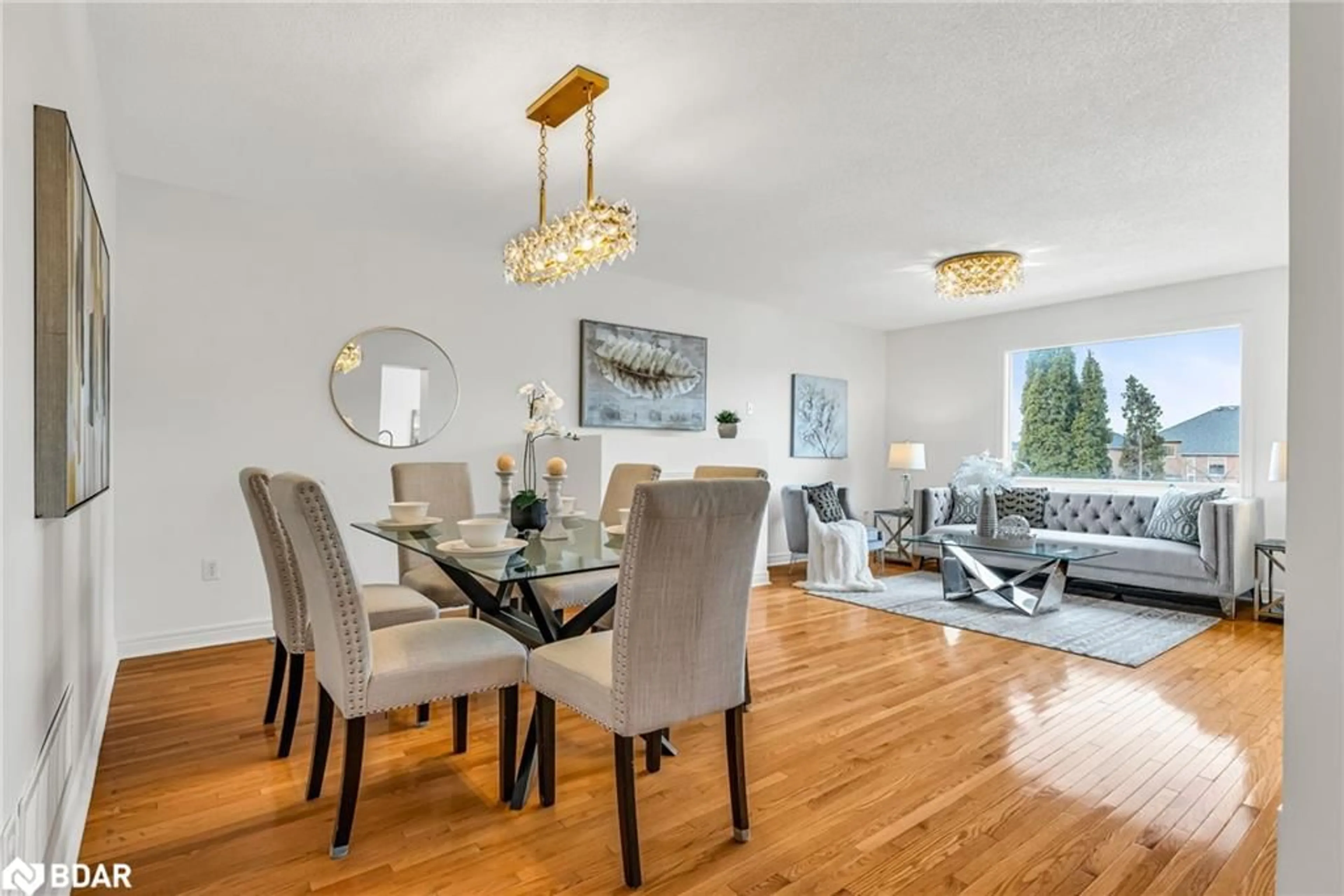Dining room, wood/laminate floor for 79 Aventura Cres, Vaughan Ontario L4H 2G2