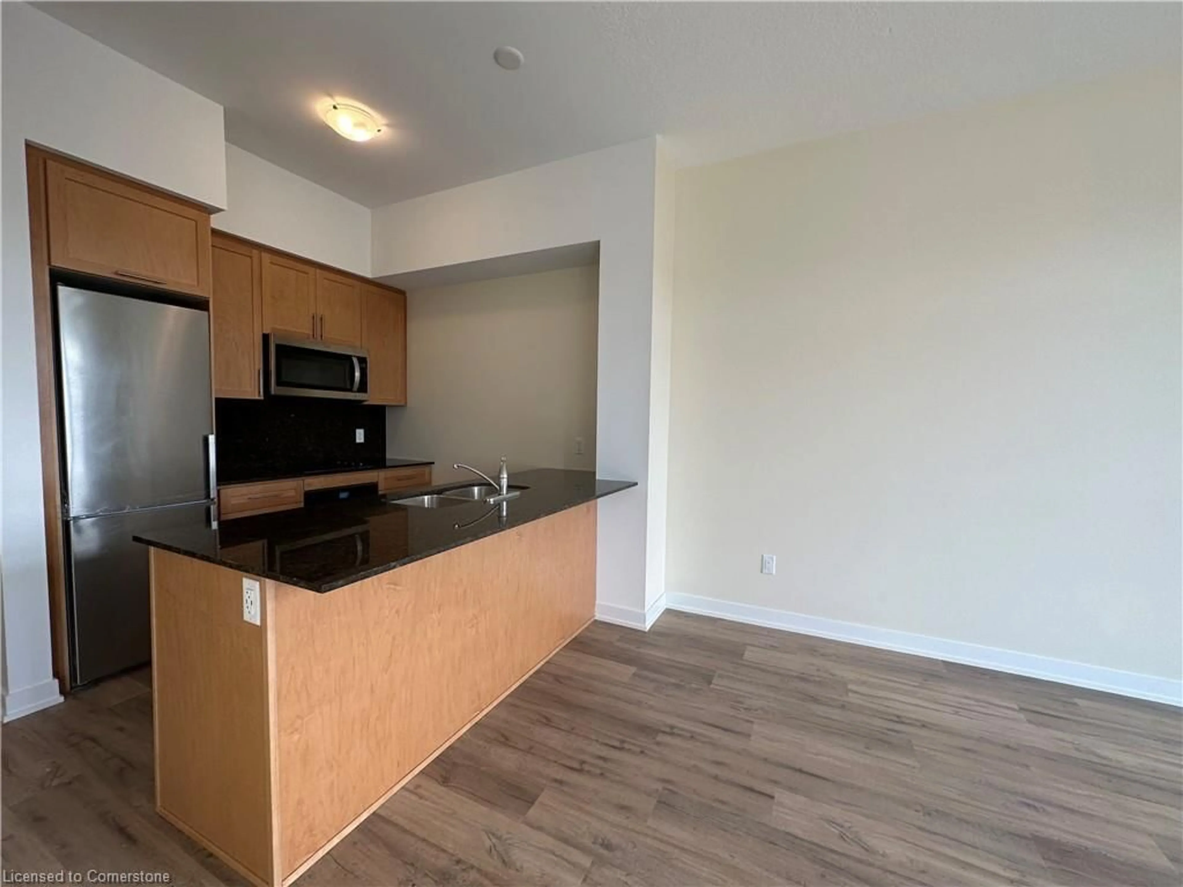A pic of a room for 600 North Service Rd #603, Stoney Creek Ontario L8E 5A7
