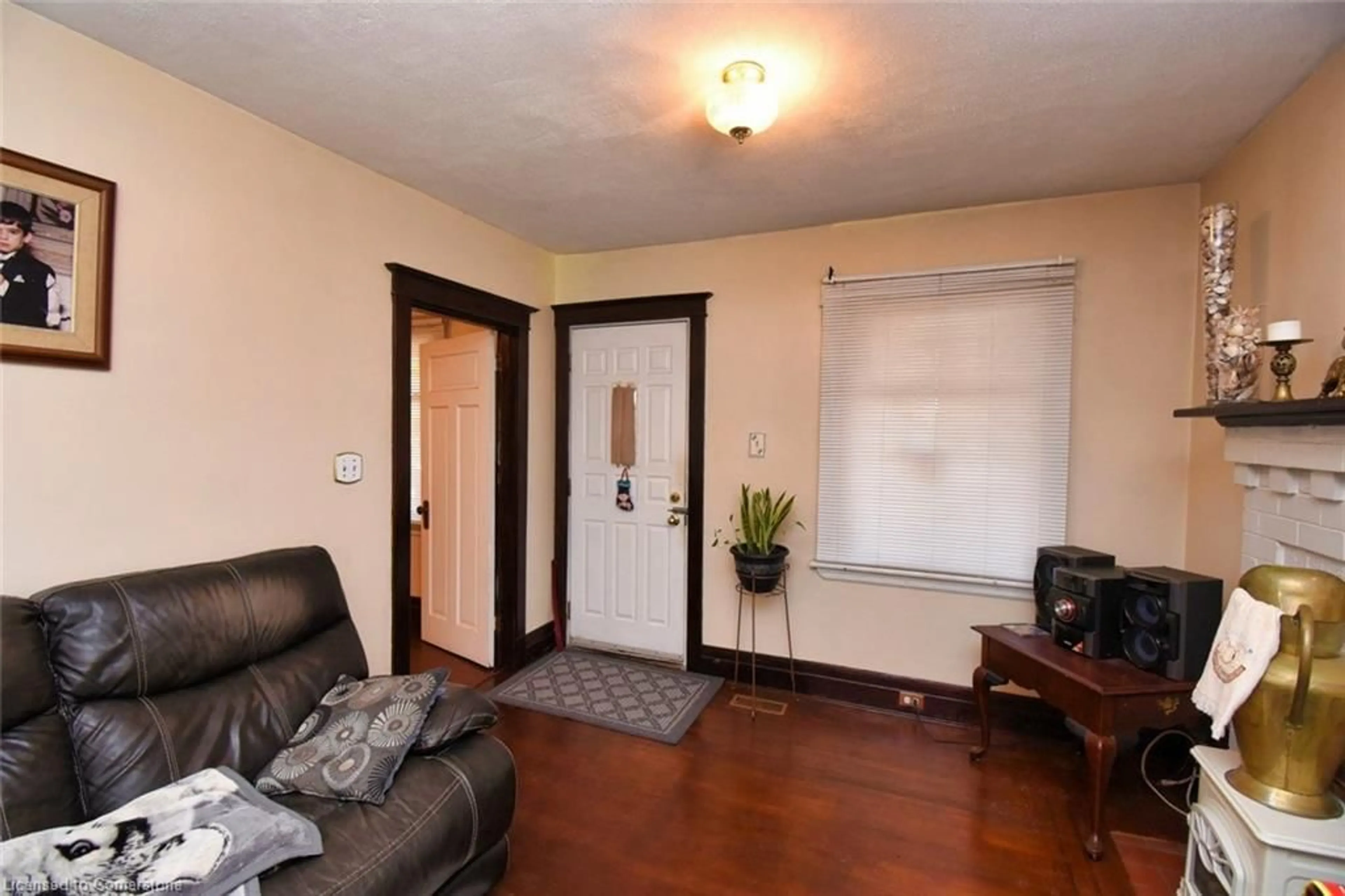 Unknown for 17 Park Row, Hamilton Ontario L8H 4E3