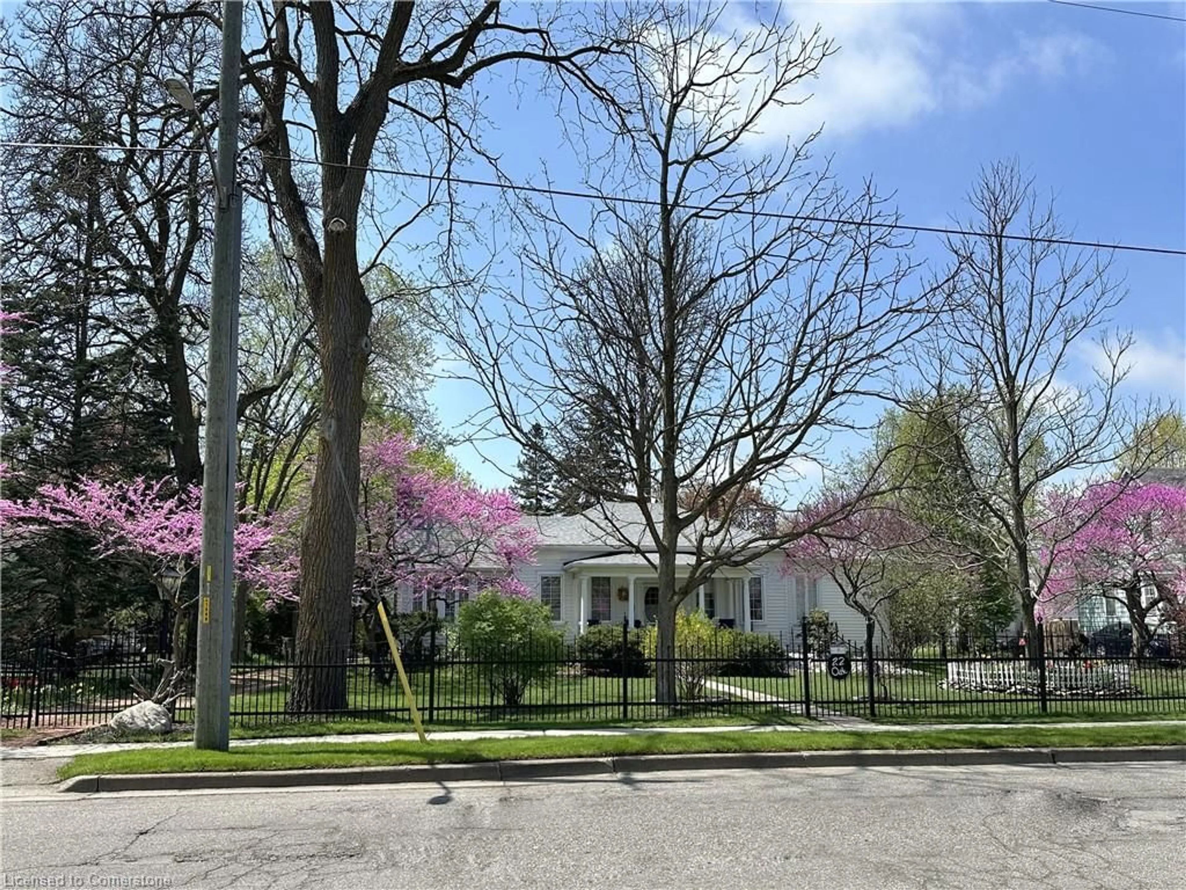 Unknown for 22 Oak St, Simcoe Ontario N3Y 3J3