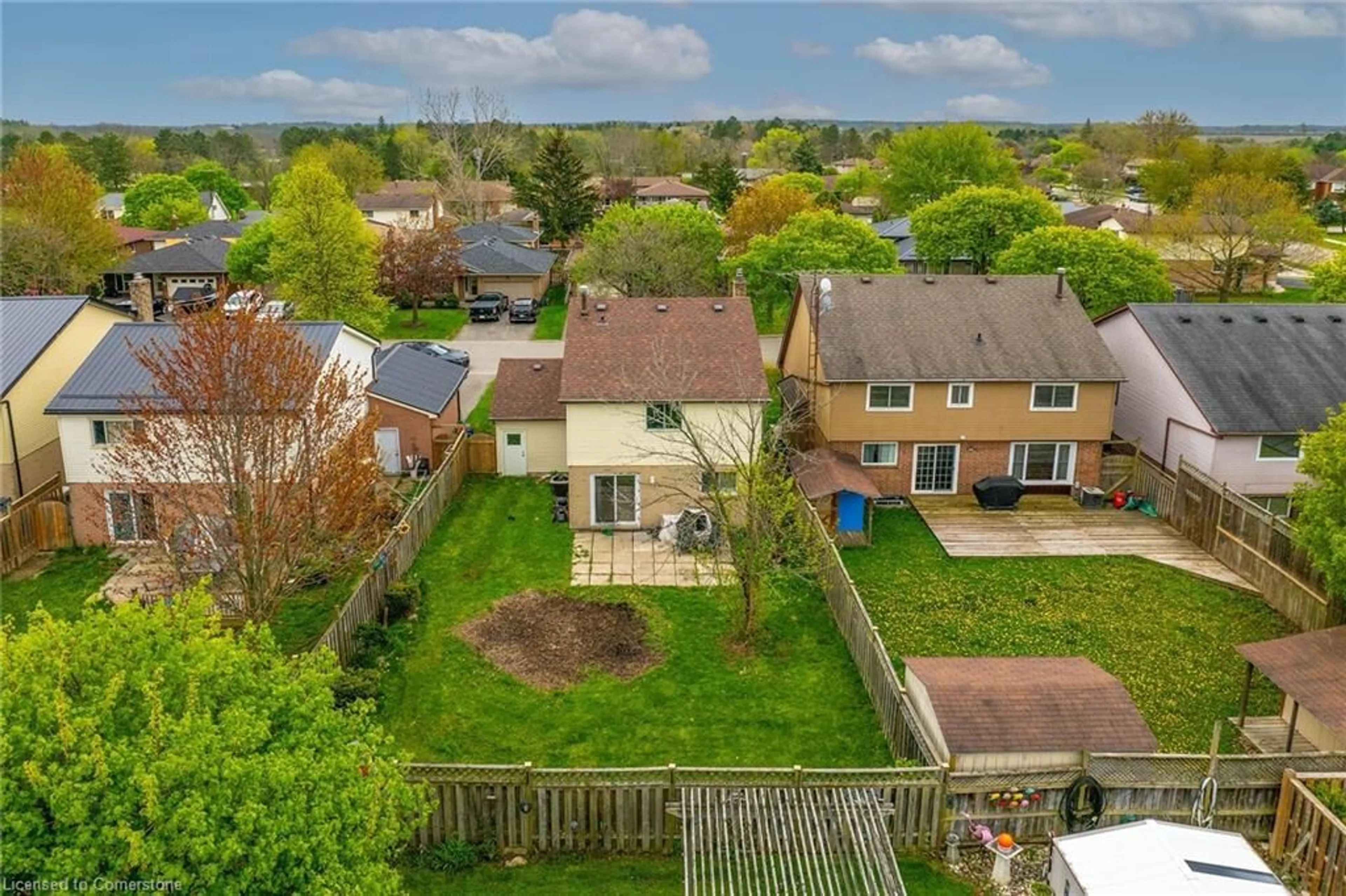 A pic from outside/outdoor area/front of a property/back of a property/a pic from drone, street for 43 Ravine Cres, Townsend Ontario N0A 1S0