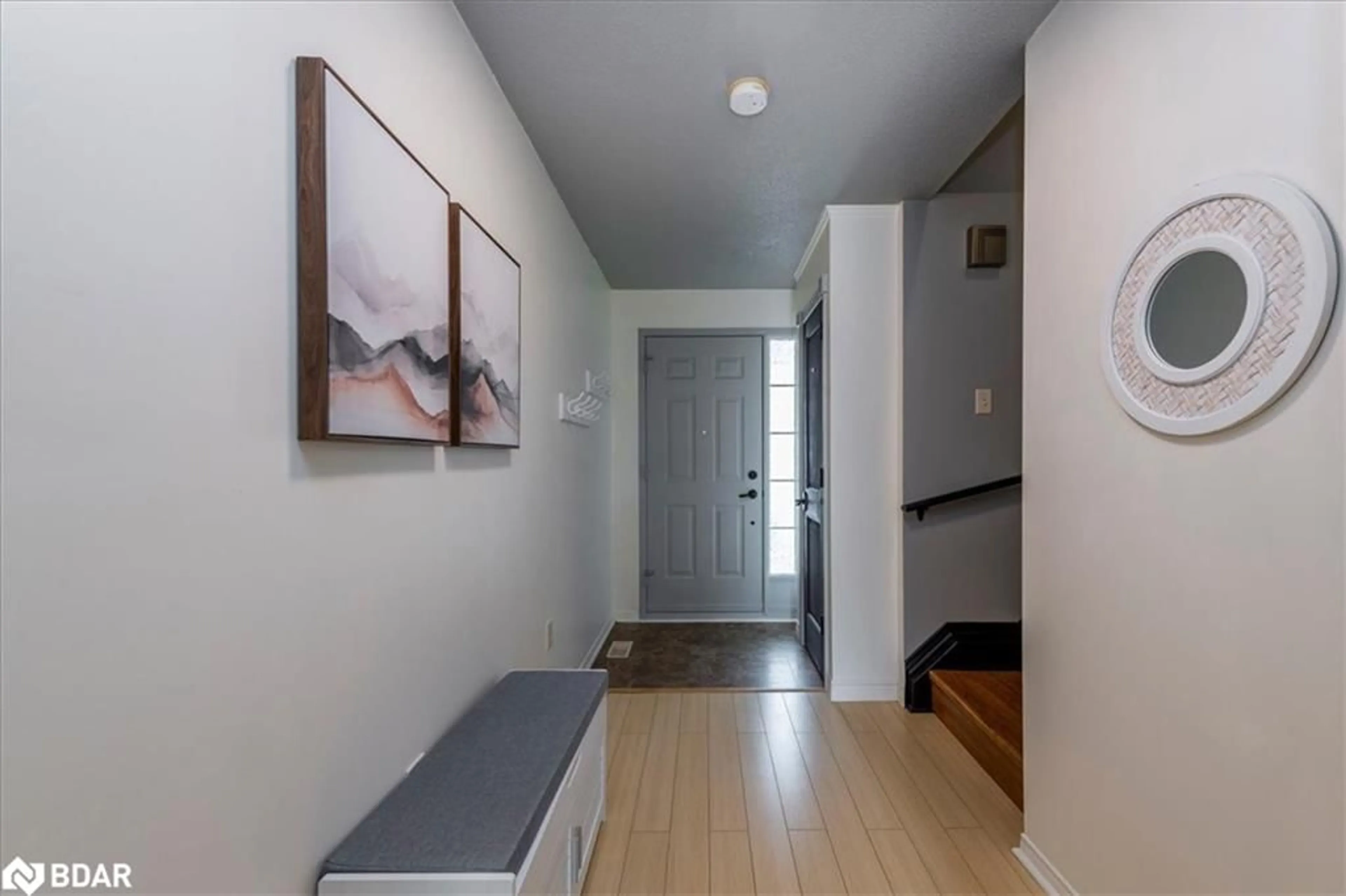 Indoor entryway for 171 Southwinds Lane, Midland Ontario L4R 0A2