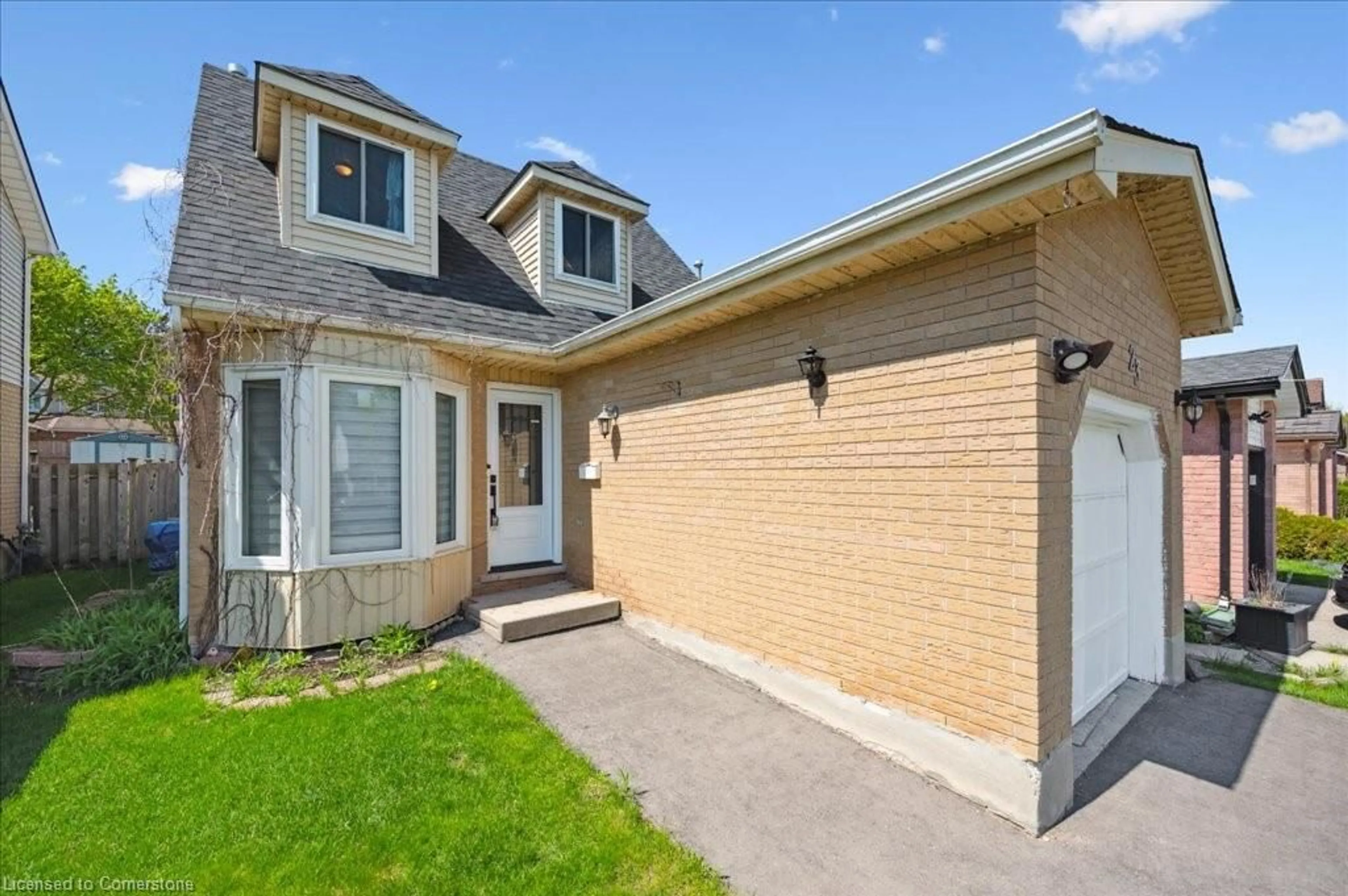 Home with brick exterior material, street for 23 Wycliffe Pl, Kitchener Ontario N2M 5J6