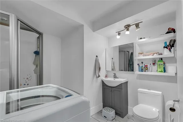 Additional property image - 956 Banffshire Crt