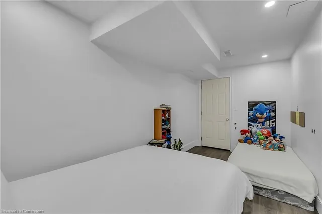 Additional property image - 956 Banffshire Crt