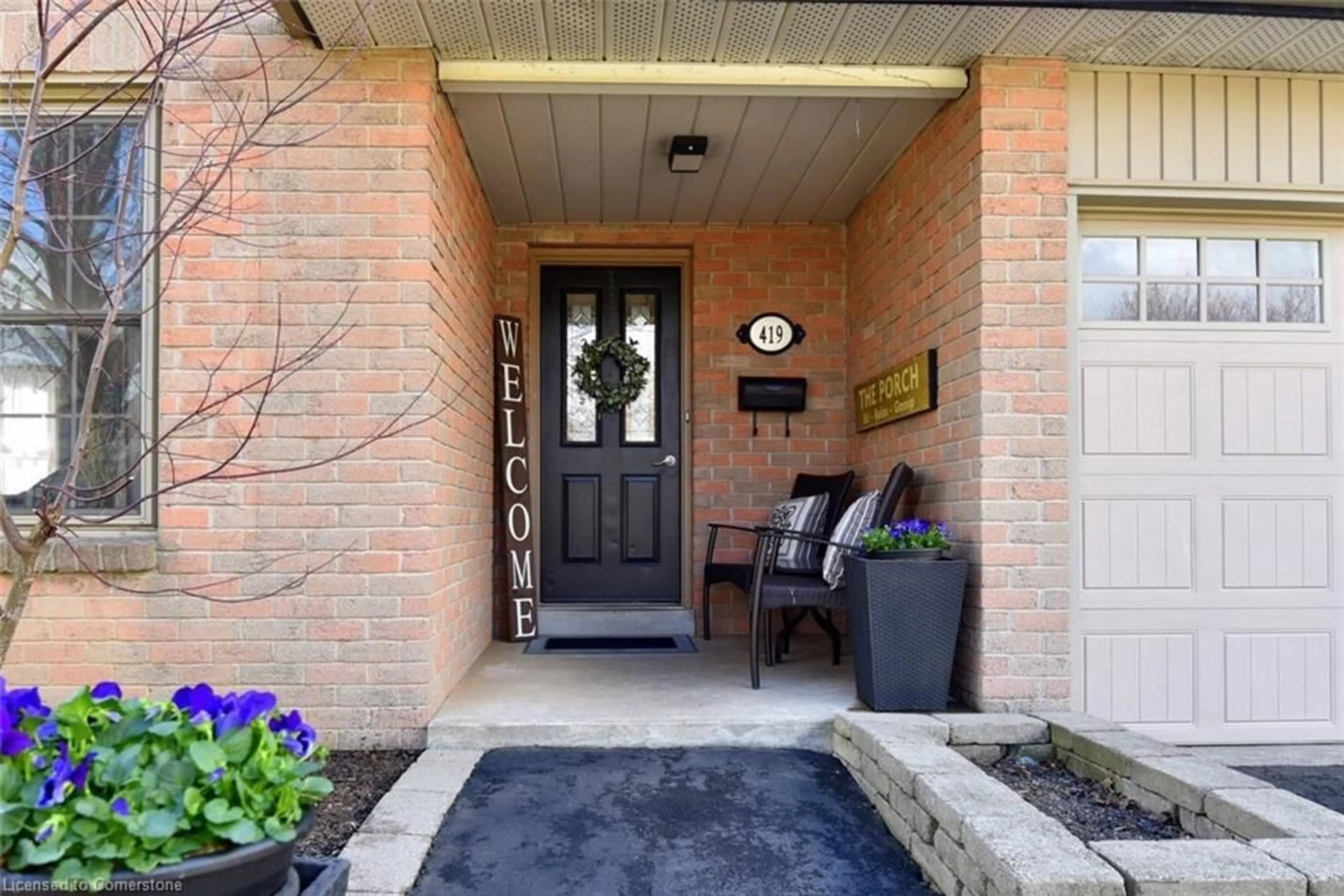 Indoor entryway for 419 Cottingham Cres, Ancaster Ontario L9G 3V5
