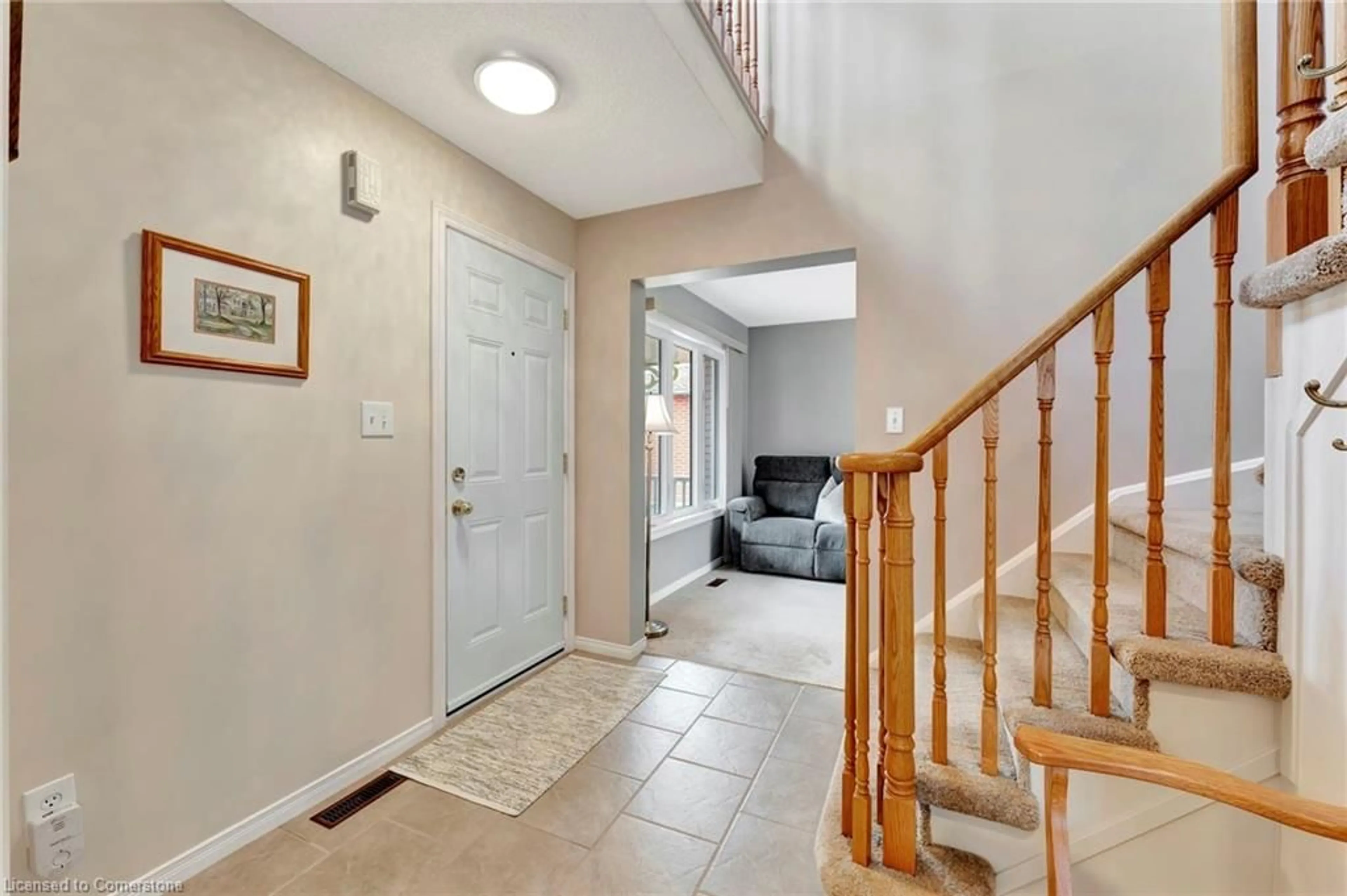 Indoor entryway for 14 Broom St, Ayr Ontario N0B 1E0