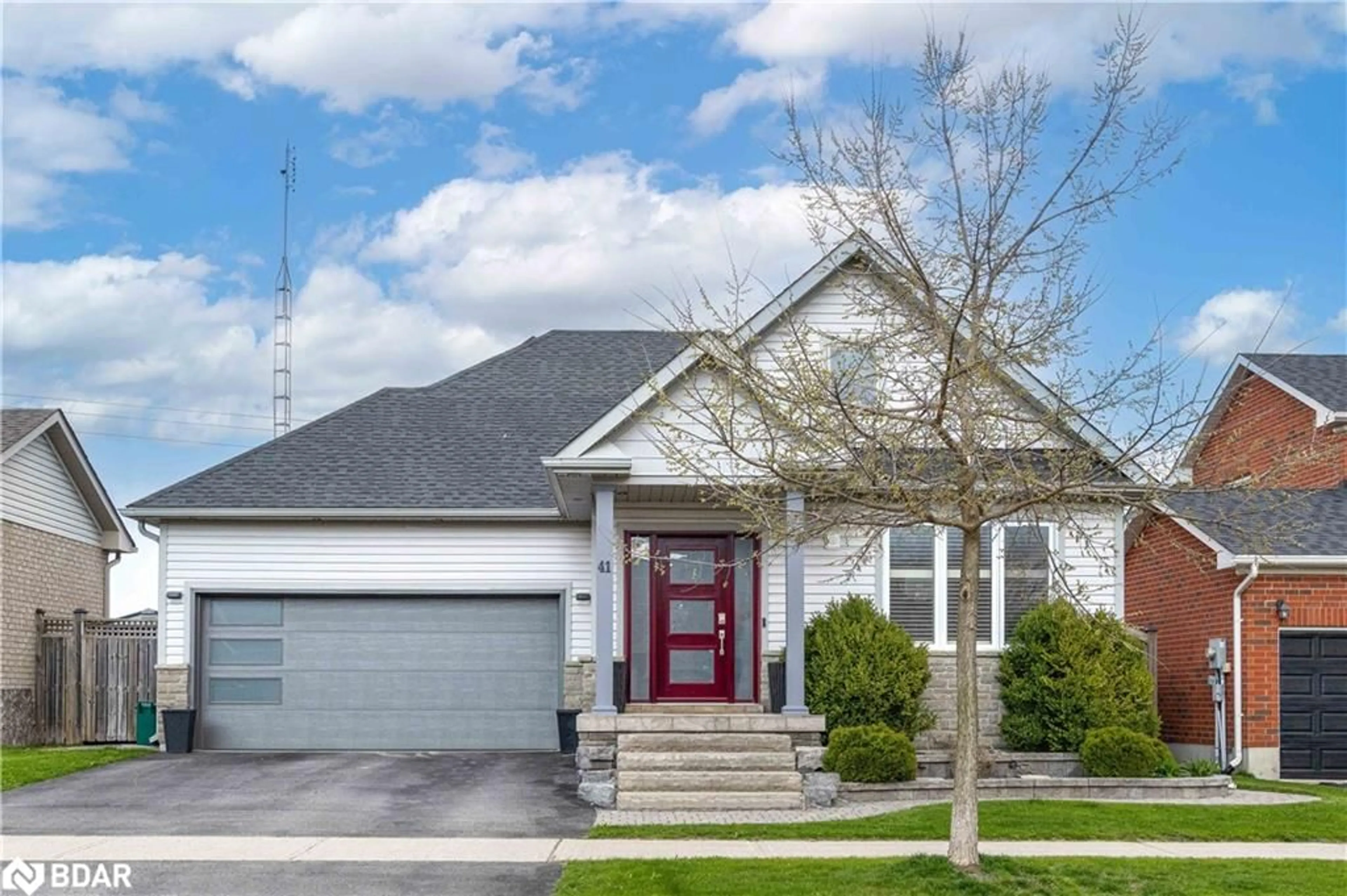 Home with brick exterior material, street for 41 Thrushwood Dr, Barrie Ontario L4N 0Z1