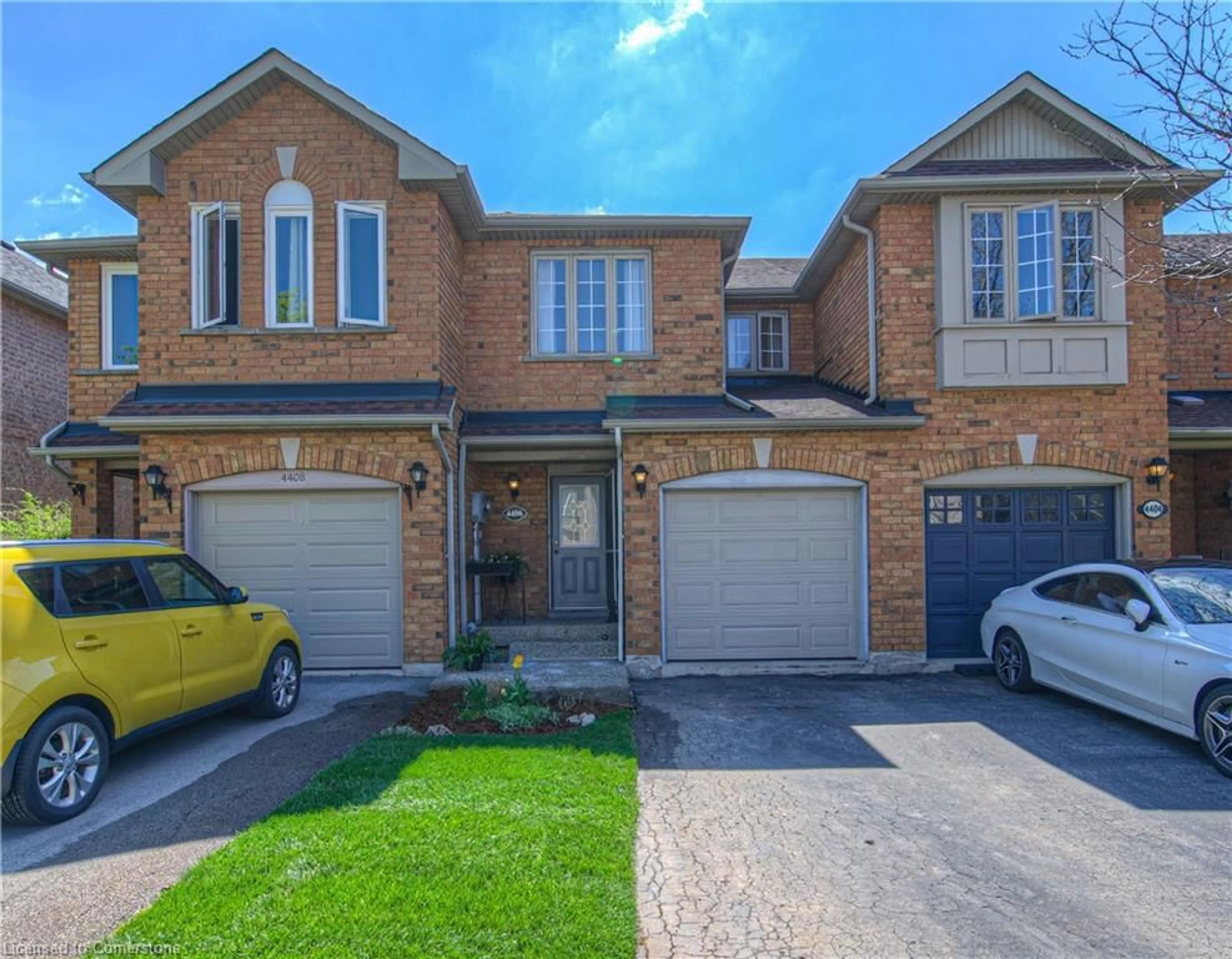 Home with brick exterior material, street for 4406 Vallence Dr, Burlington Ontario L7L 6J7