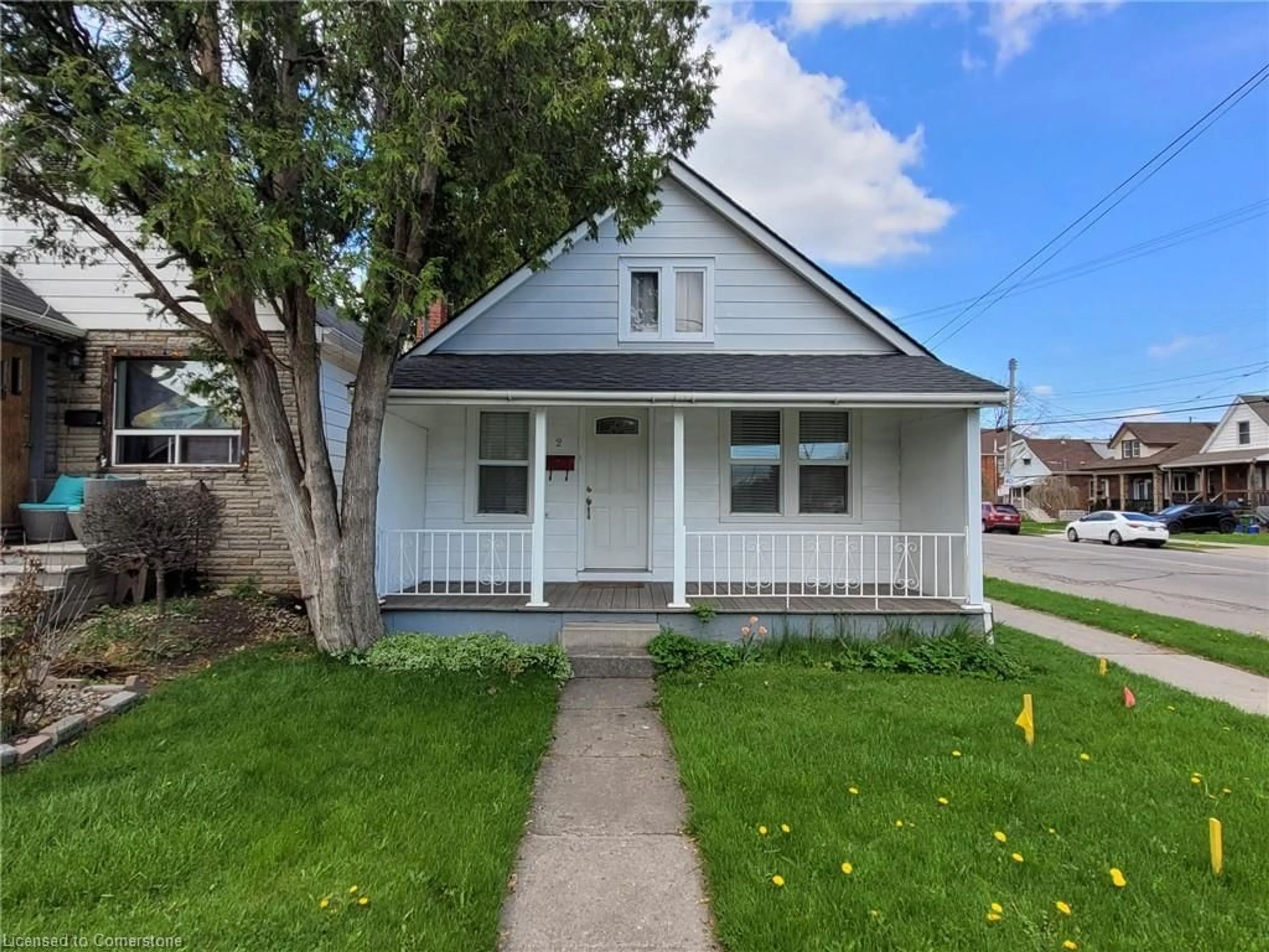 Home with vinyl exterior material, street for 2 Craigroyston Rd, Hamilton Ontario L8H 1A3