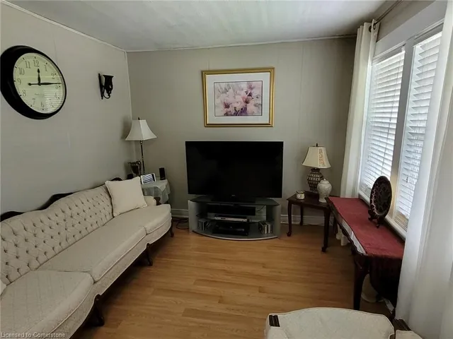 Additional property image - 2 Craigroyston Rd