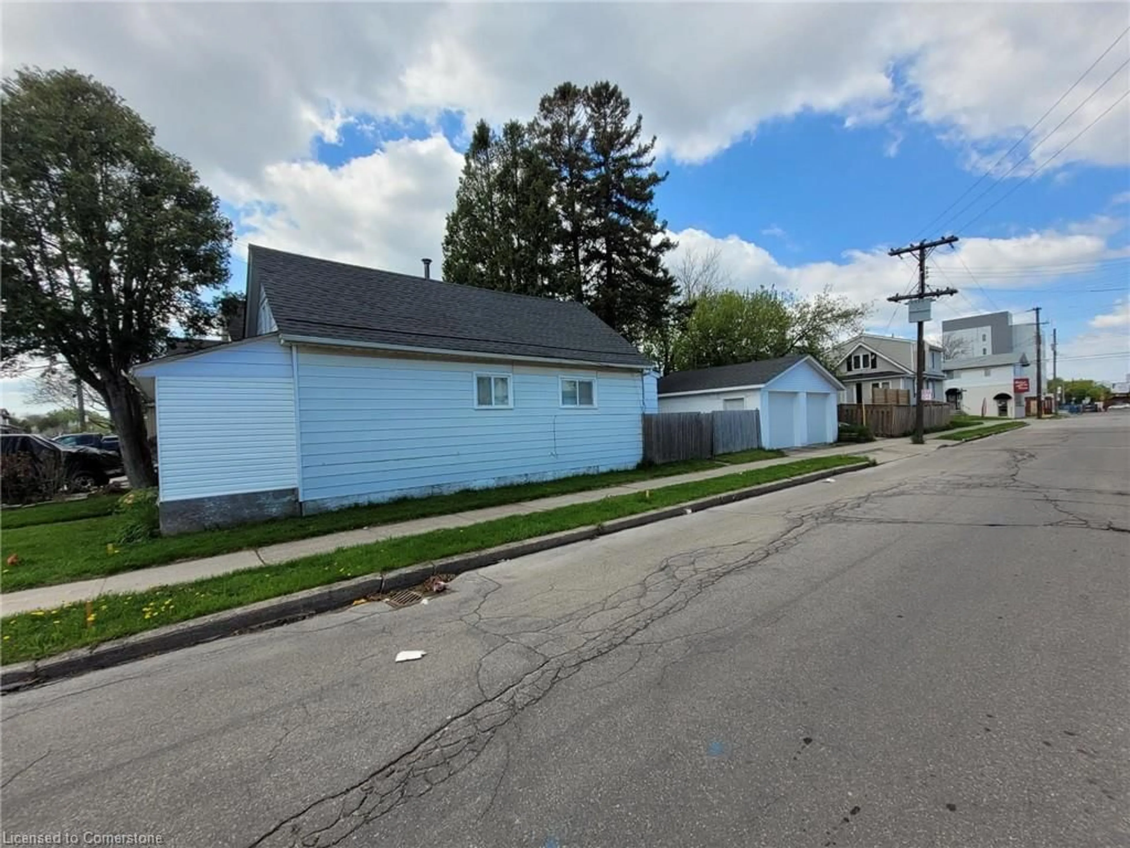 Unknown for 2 Craigroyston Rd, Hamilton Ontario L8H 1A3