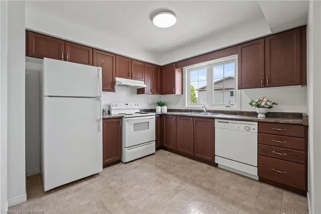 Additional property image - 155 Highland Cres Unit 8